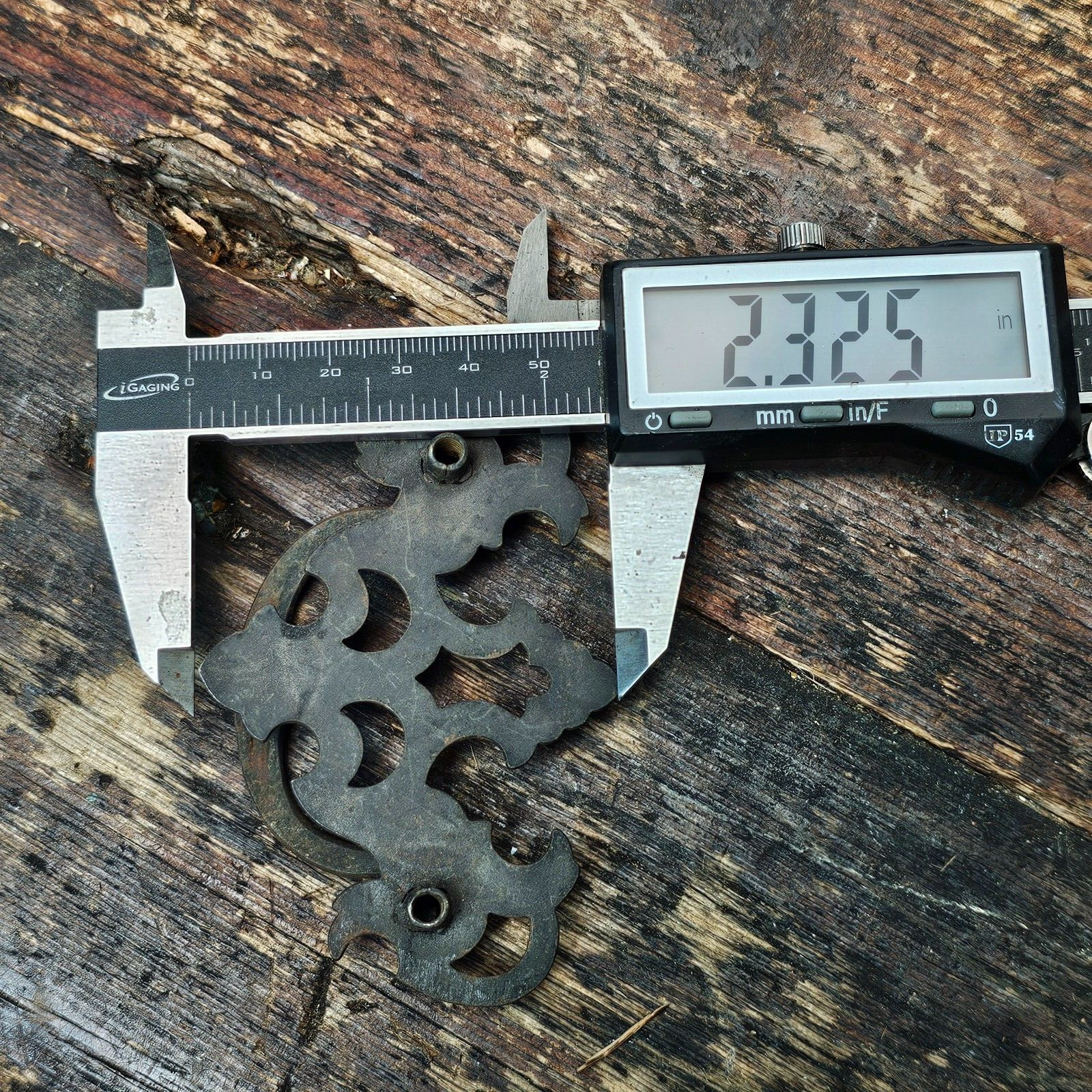Set of 2 Vintage Rustic Drawer Pulls (B)