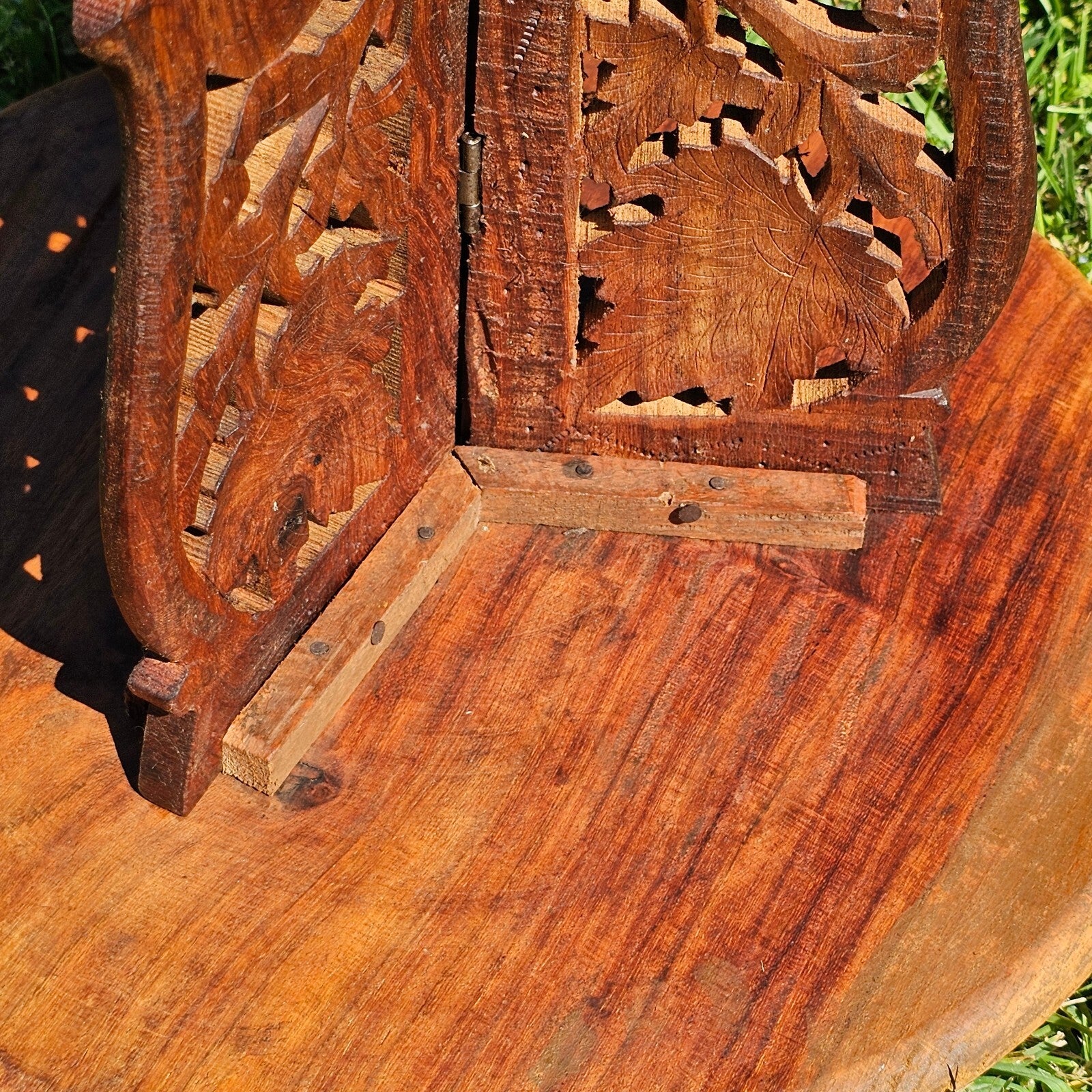 Vintage Indian Hand-Carved Small Wooden Table/Plant Stand 14"Diam x 16"H