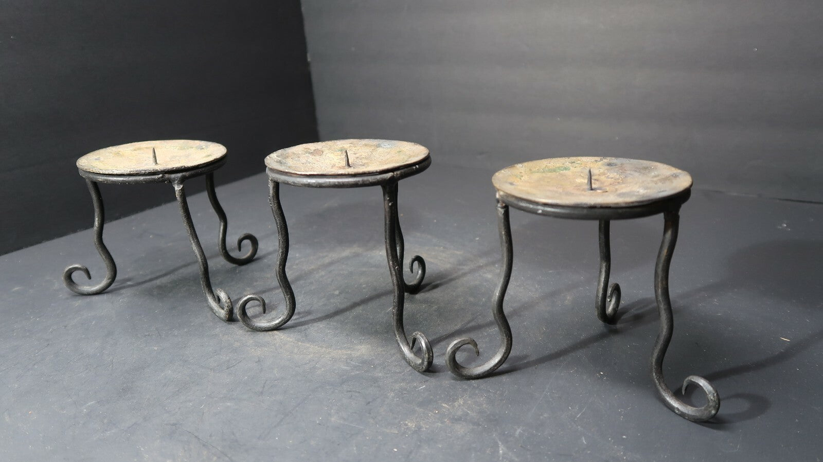 Set of 3 Rustic Metal Candle Holders with Scroll Legs Table Top Candle Holders