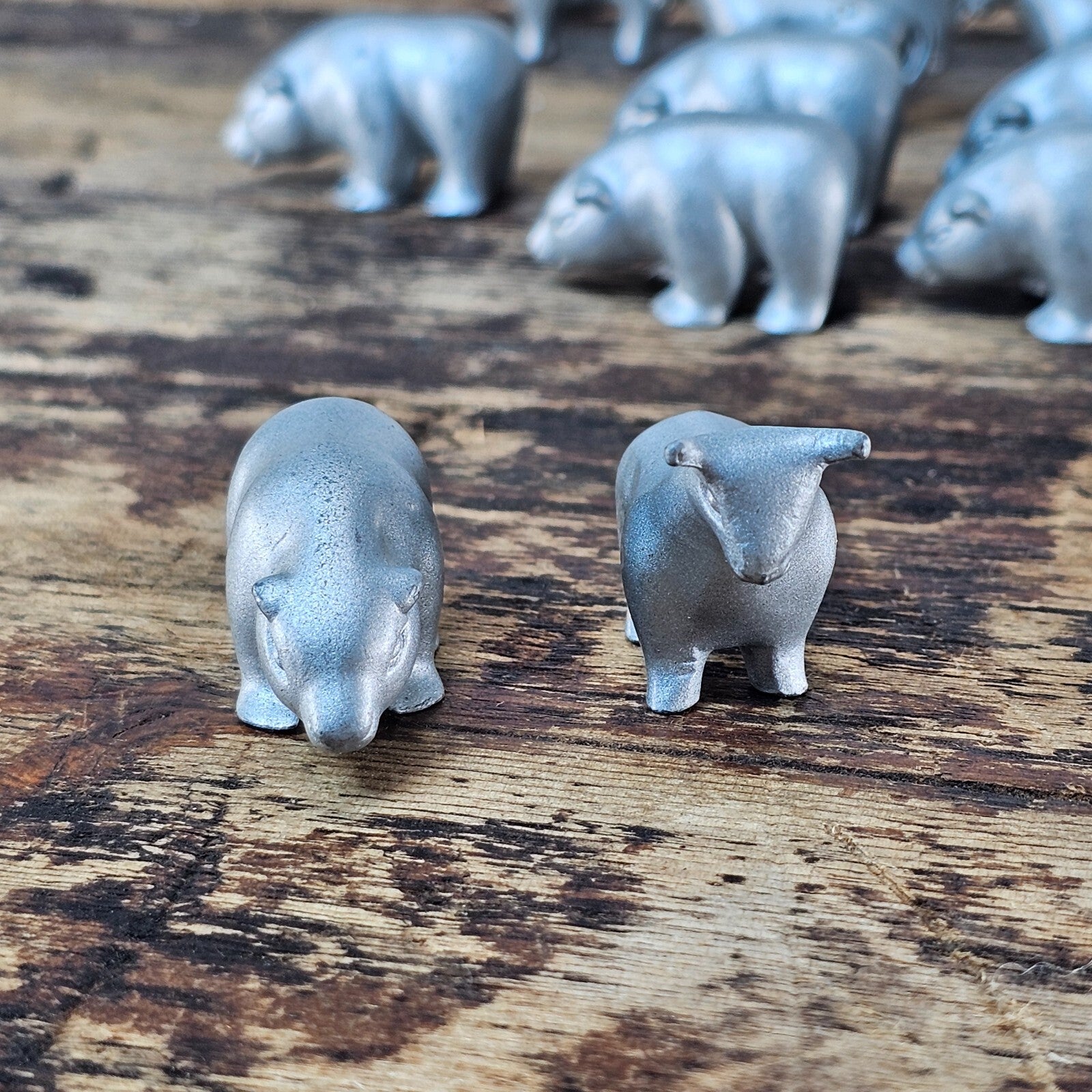 Game Pieces Only Zinc Alloy 11 Bears and 11 Bulls Figurines