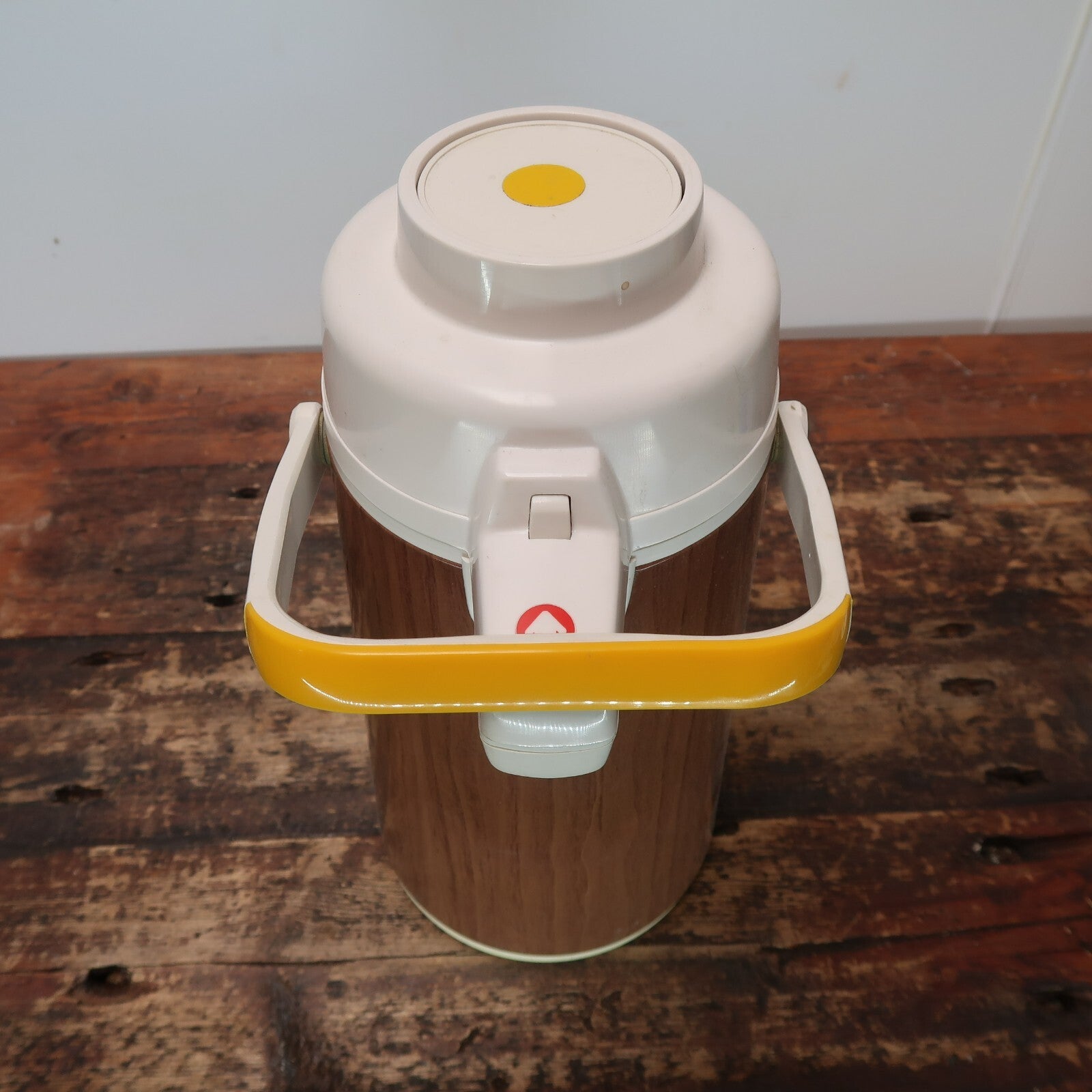 Vintage Air Pot Tea Coffee Dispenser Thermos Carafe Wood Tone 2 Quart Korea