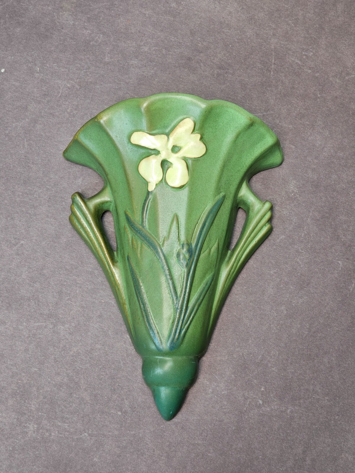 Roseville Iris Green Wall Pocket 1284-8 Reproduction