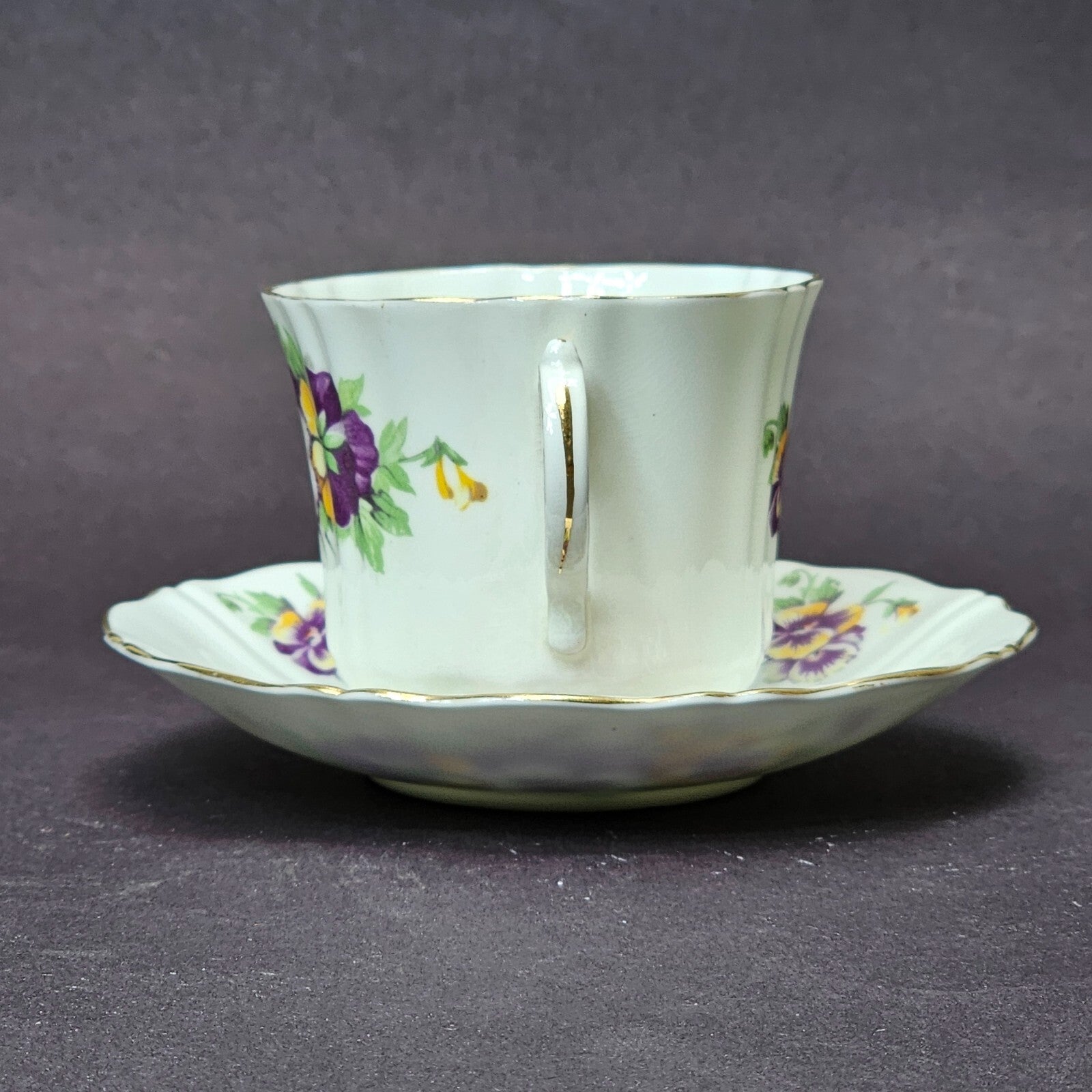 Vintage Old Royal Bone China England Teacup & Saucer Set From England
