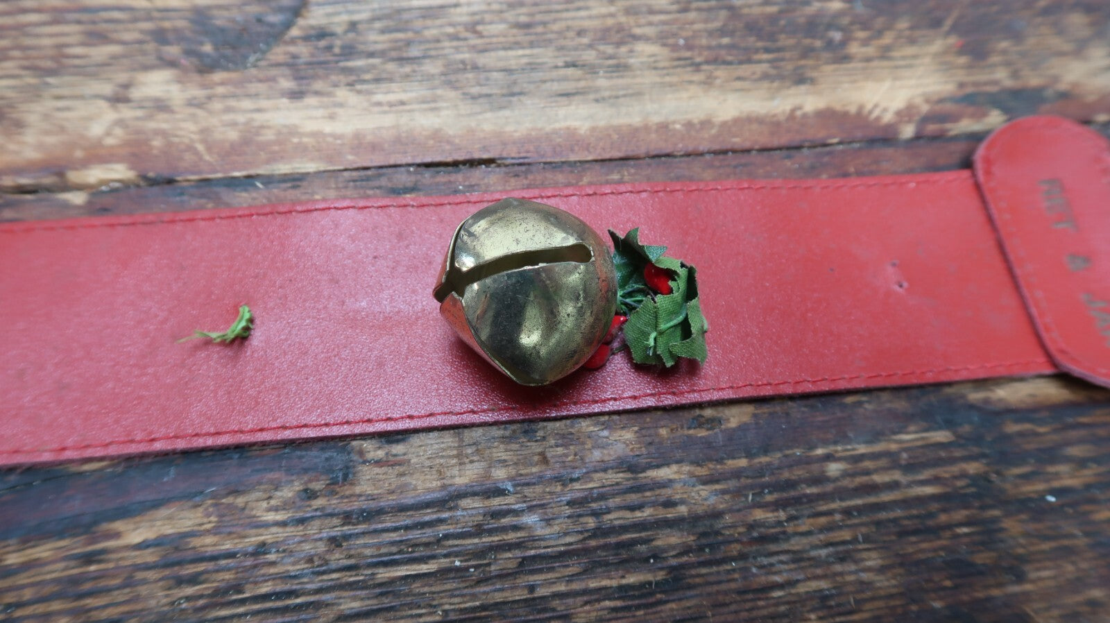 Set of 2 Leather Strap Sleigh Bells L 21.5" & L 23.5"