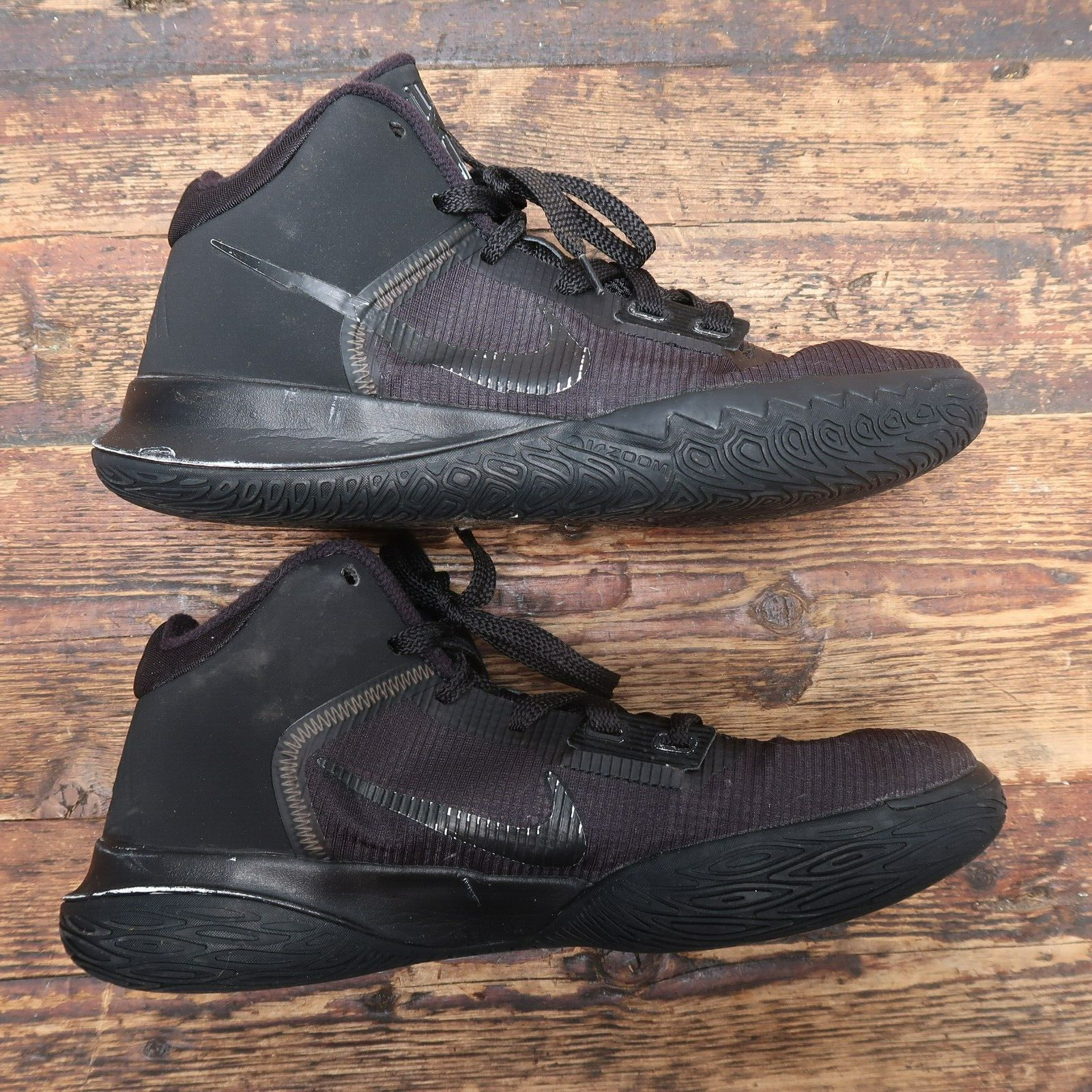 Nike Kyrie Flytrap IV Basketball Shoes Black CT1972-001 size 10 (A)