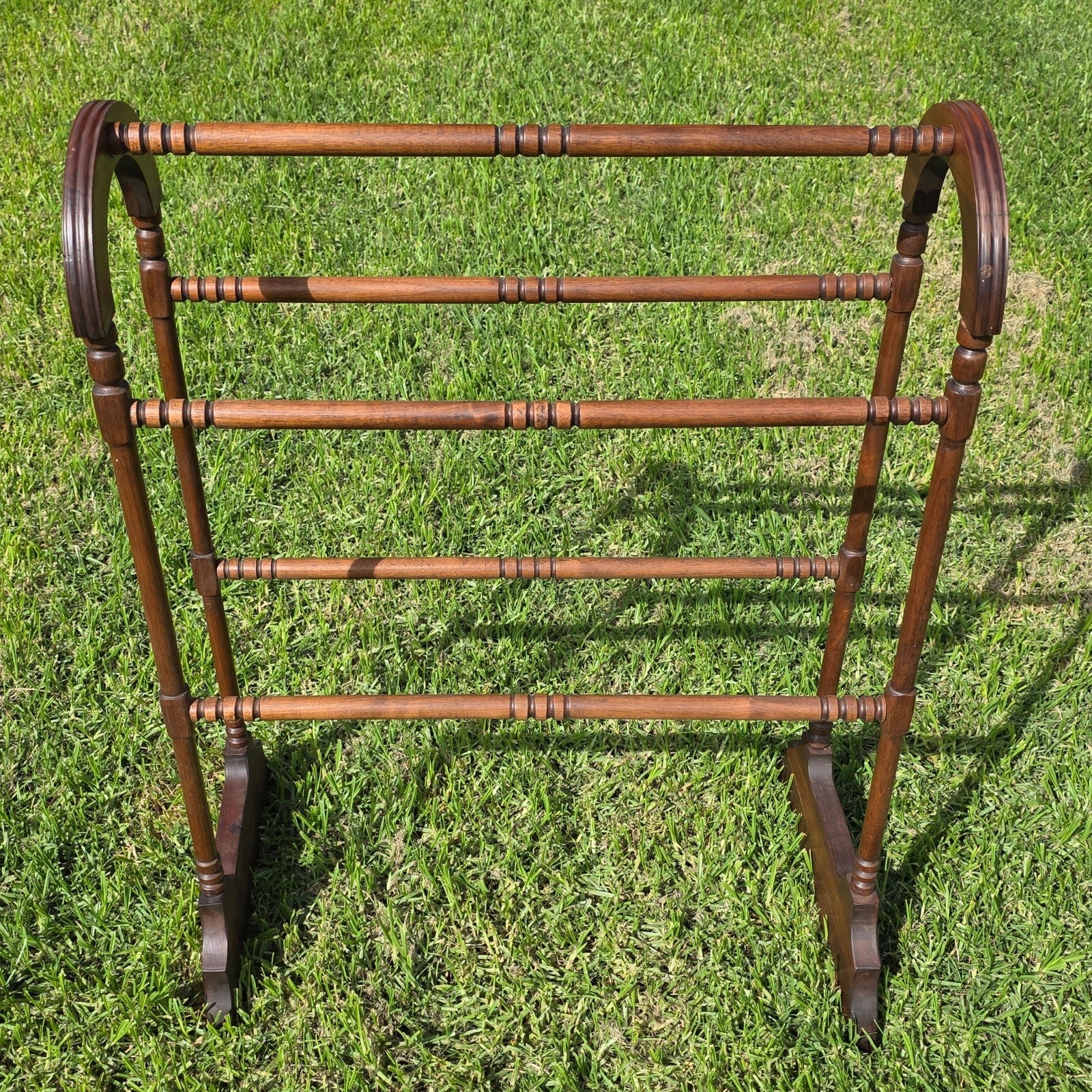 Vintage Wooden Quilt Rack / Blanket Stand – Early American Style