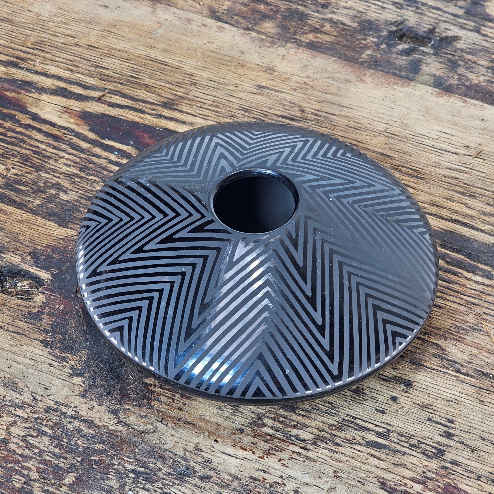 Mata Ortiz Geometric Black Pottery by Octavio Andrew 5"Diam x 2"H