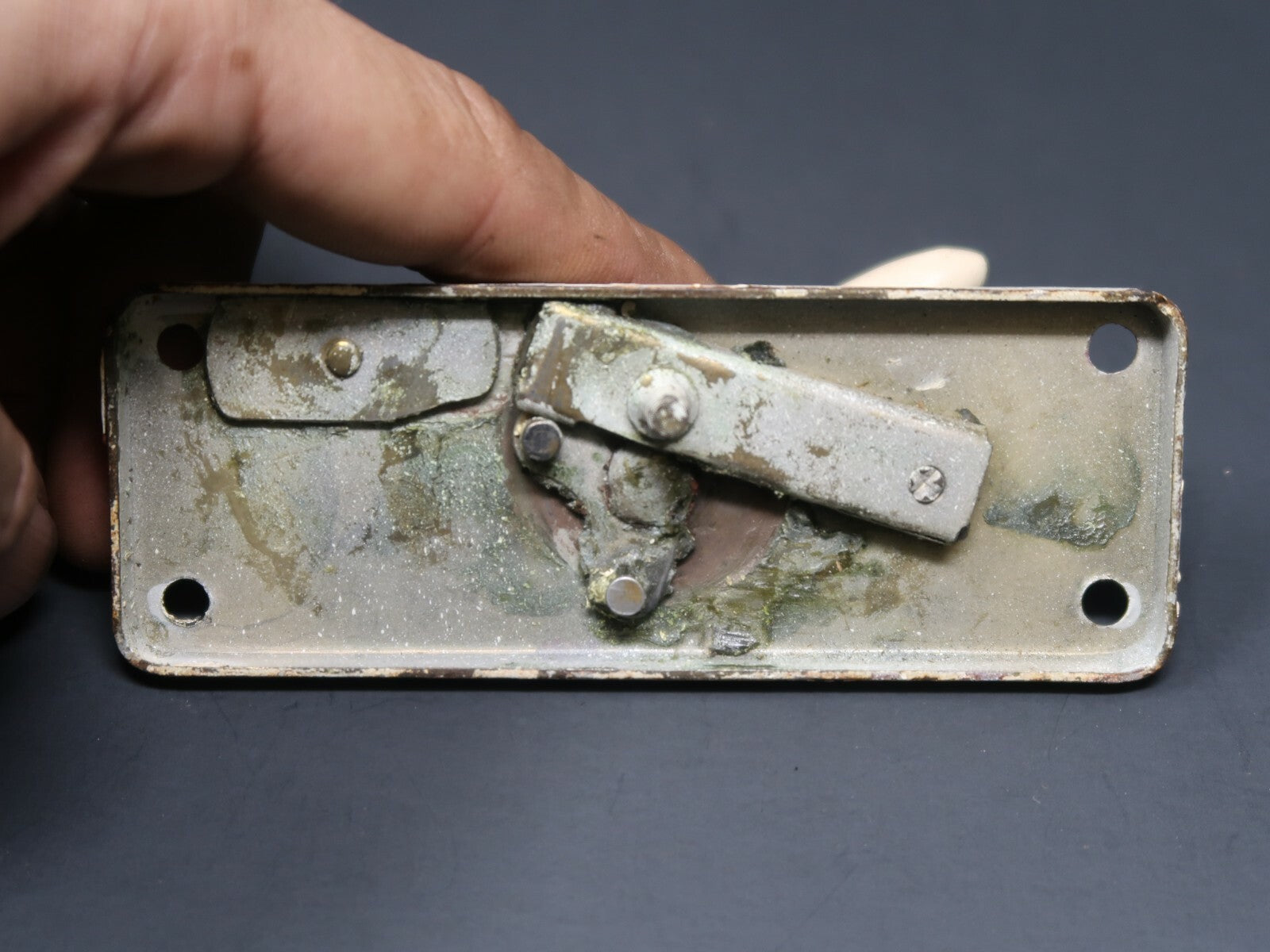 Antique Window Sash Lock Latch Hardware Lever With Lock Shabby Chic White (A)