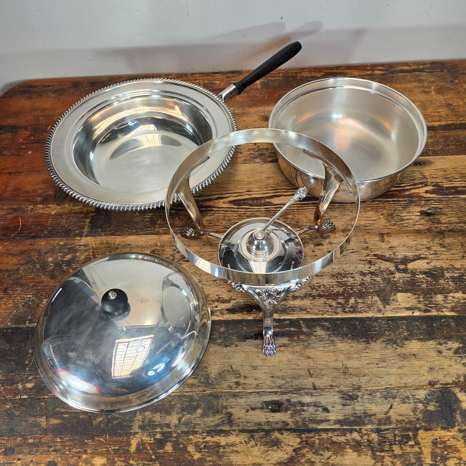 Antique International Silver Co. Silver Plate Chafing Dish – Complete with Stand