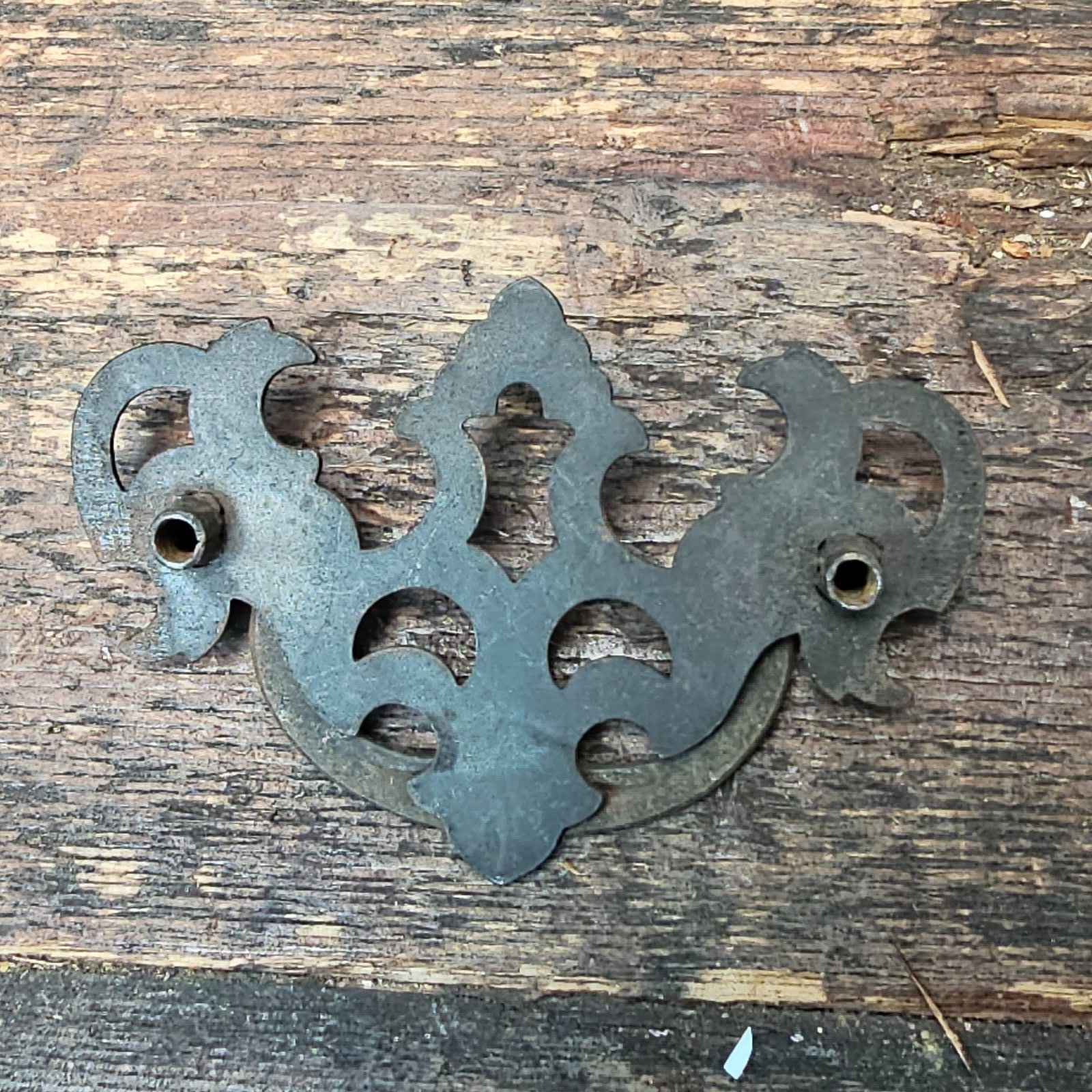 Set of 2 Vintage Rustic Drawer Pulls (D)