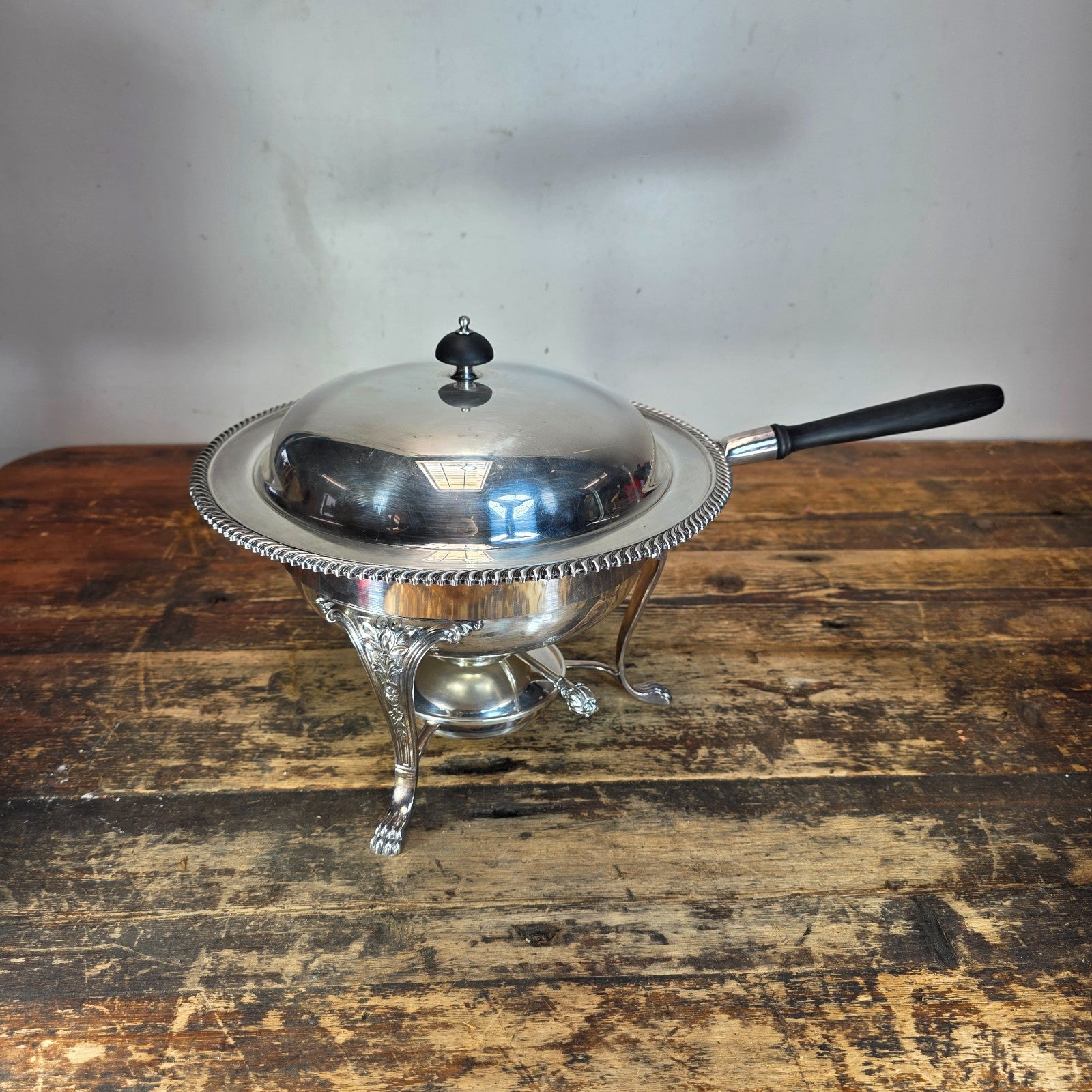 Antique International Silver Co. Silver Plate Chafing Dish – Complete with Stand