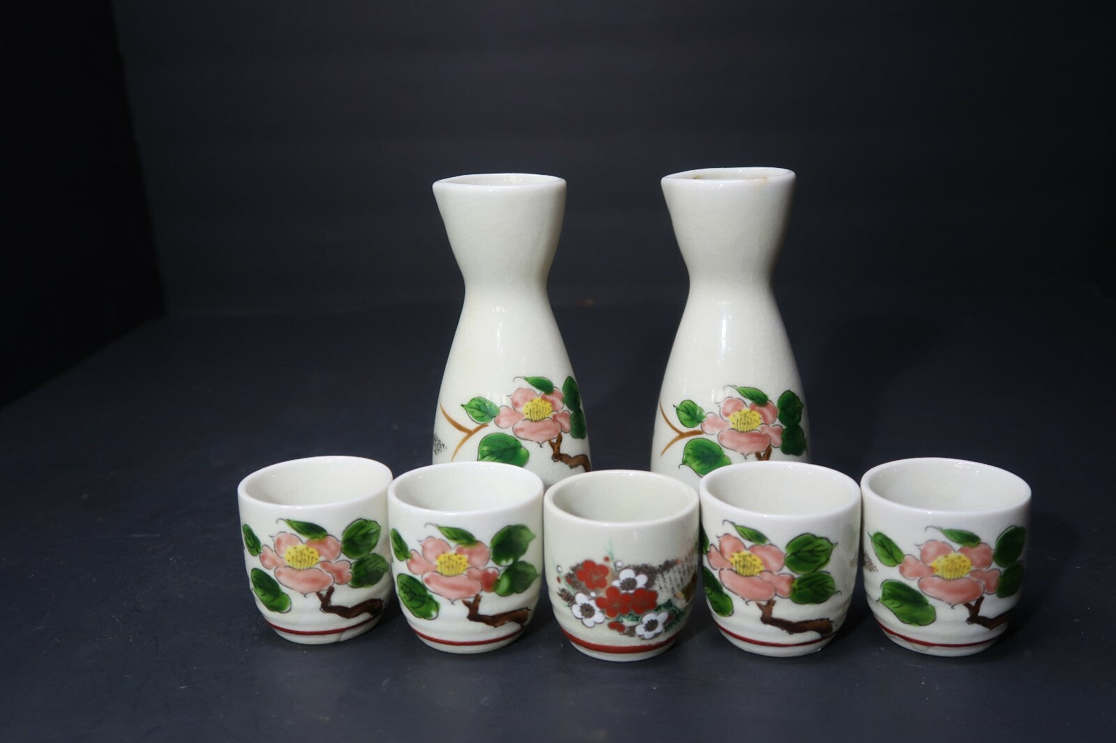 Vintage 7pc.Kutani Sake Set Hand Painted  Peony Flowers Made in Japan 九谷焼