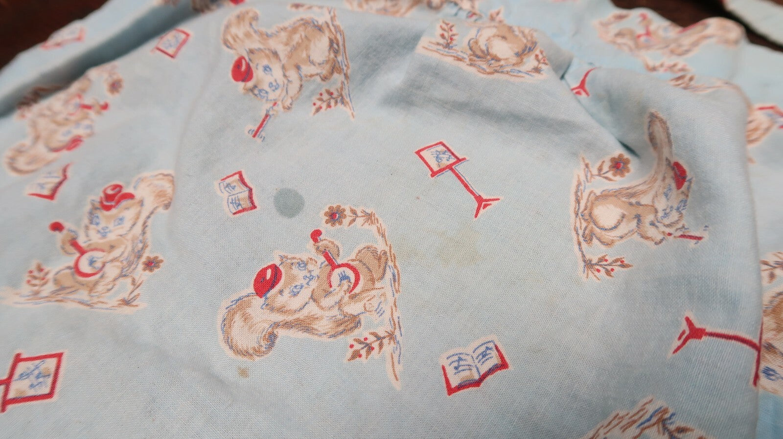 Vintage Cotton Half Apron Squirrel Playing Instruments Child's or XS