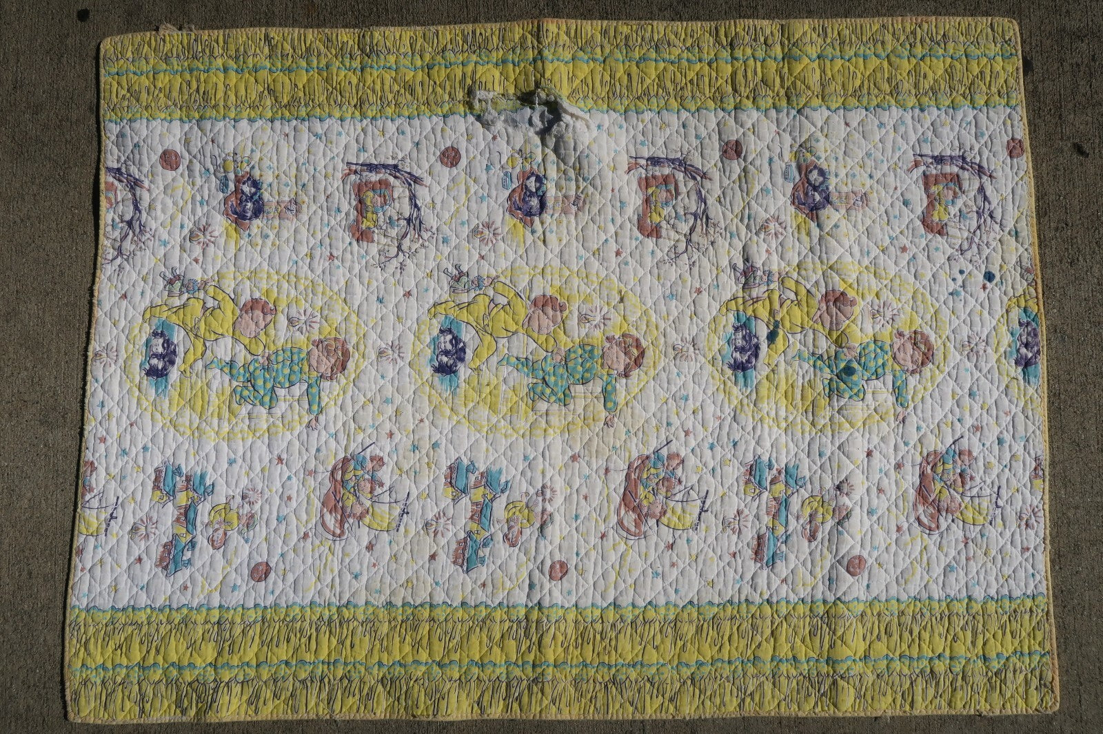 Vintage Quilted Baby Blanket 1950s  Baby's Wonderland 100% Cotton 34" x 46"