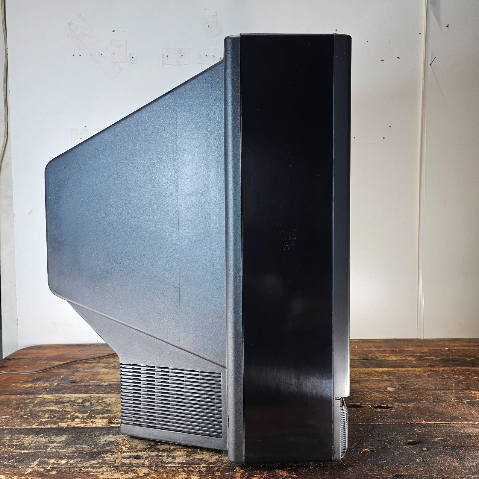 Sony Trinitron 27" Model KV-27TS20 Retro Gaming CRT TV 1990