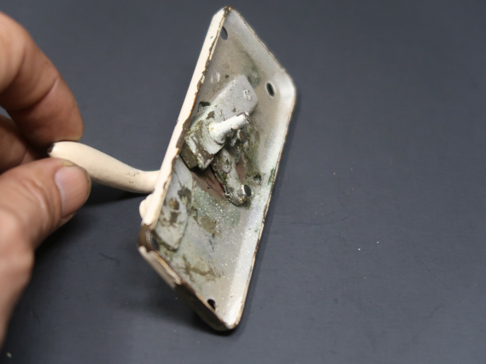 Antique Window Sash Lock Latch Hardware Lever With Lock Shabby Chic White (A)
