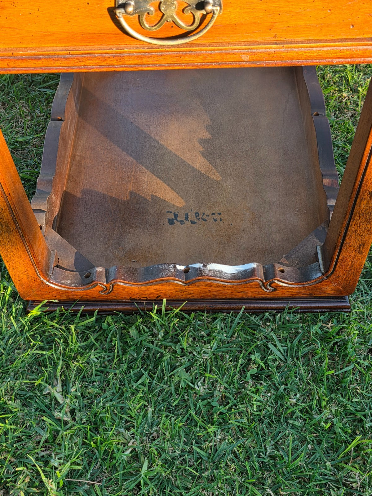 Pair of Henredon Wooden Side Tables / End Tables