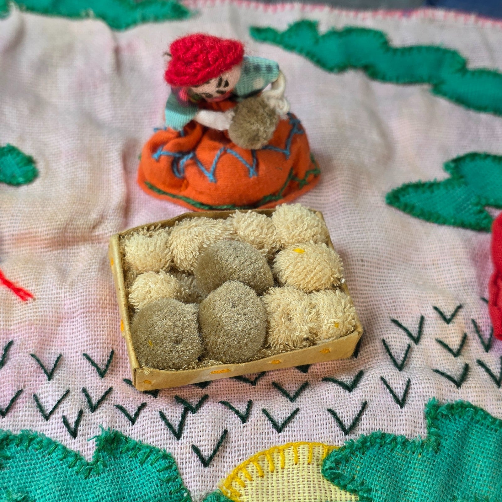 Vintage Peruvian Arpillera Wall Embroidery Textile Art “Cosecha de …” 19"x17"