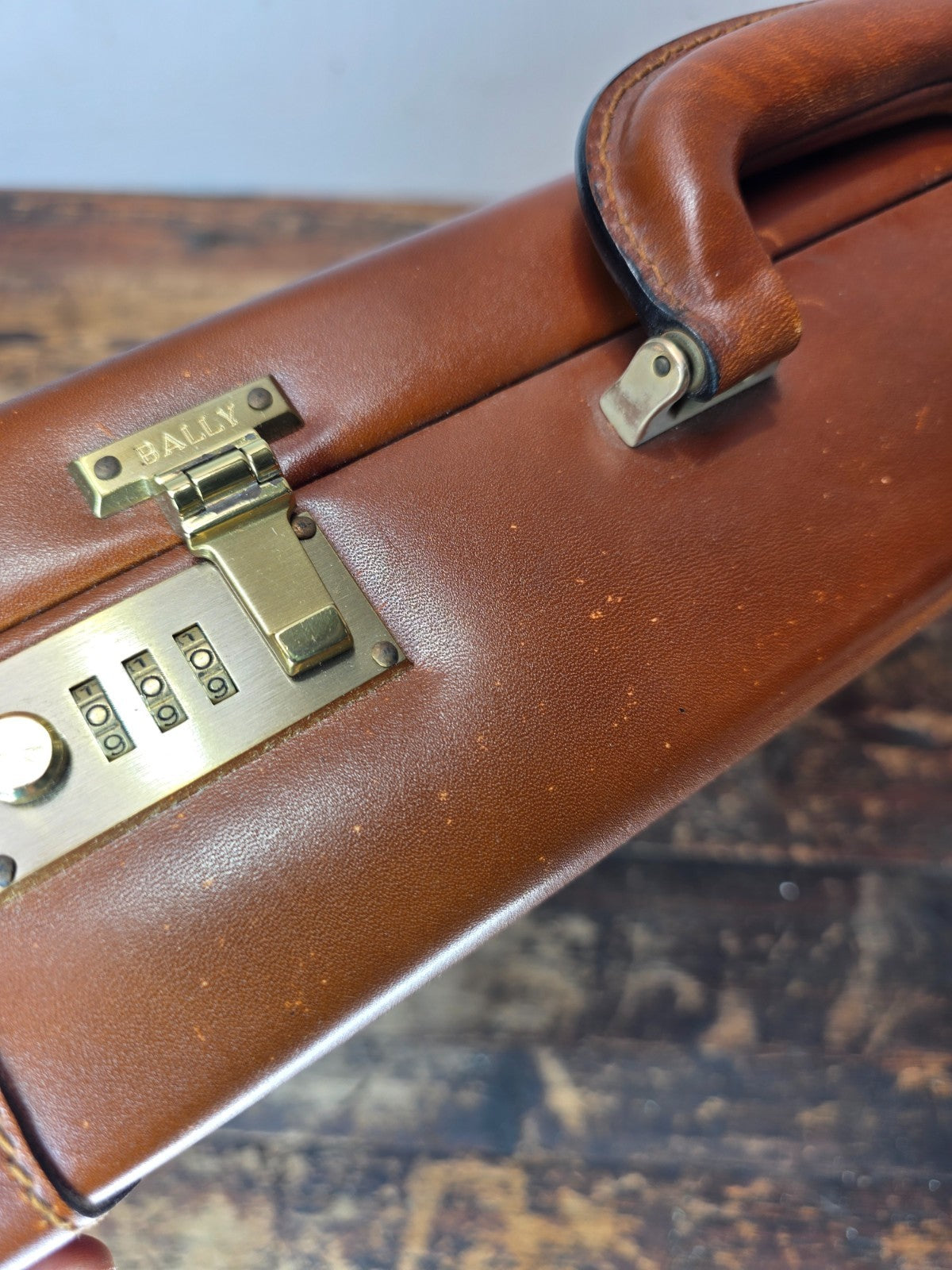 Bally Italy Leather Attache Briefcase CEO President Hard Case with Dust Cover