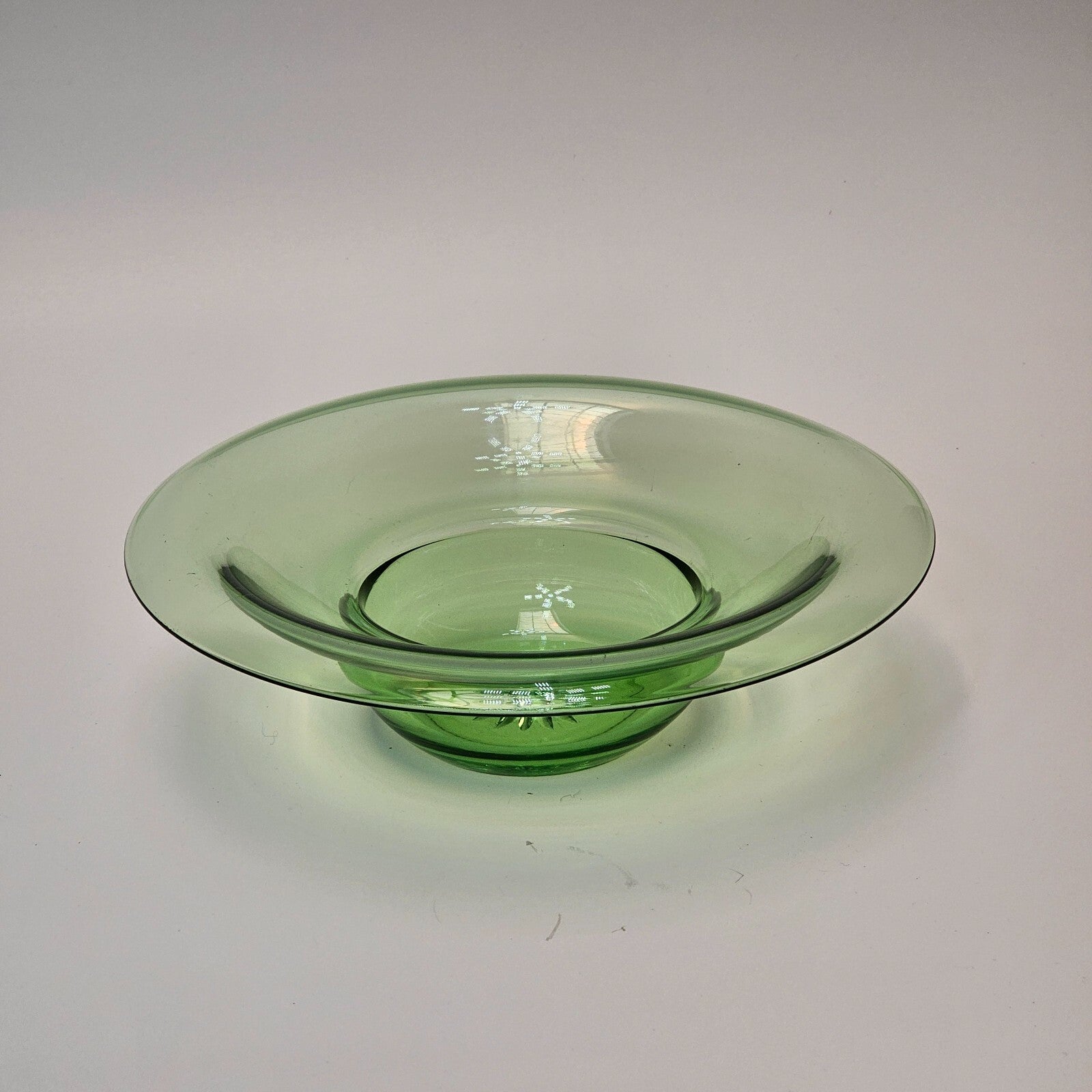 Heisey Gibson Girl Moongleam Green Rolled Edge Bowl