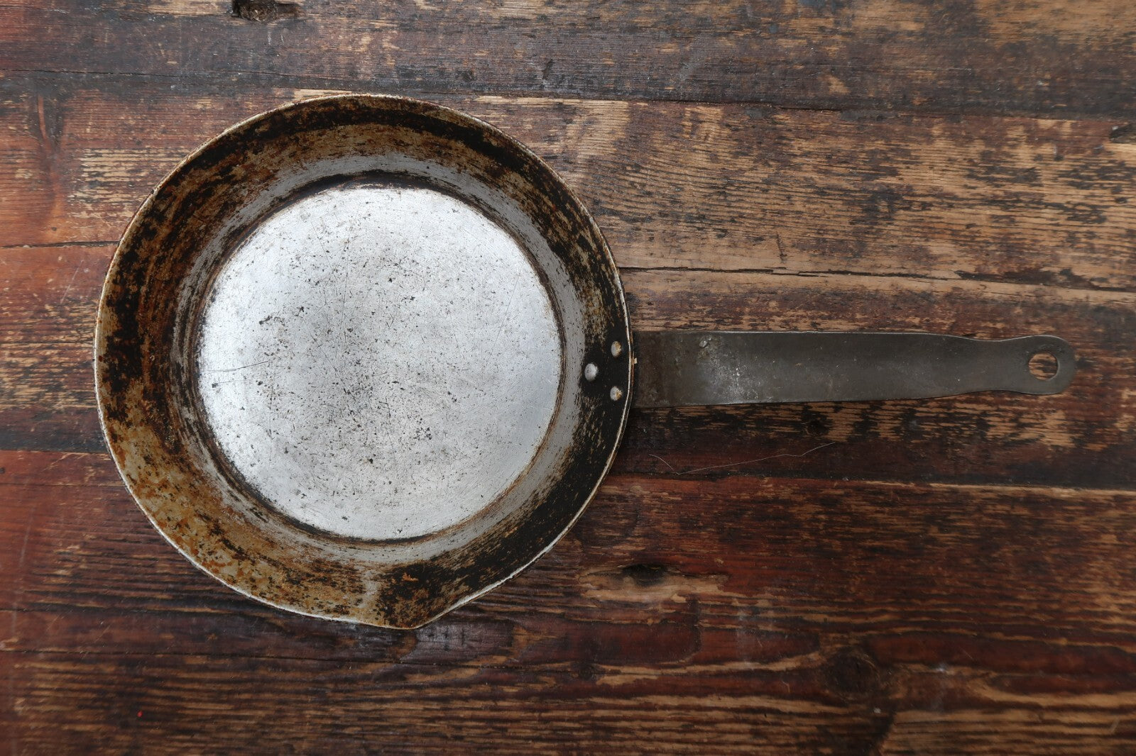 Vintage Wear-Ever 7" Aluminum Frying Pan