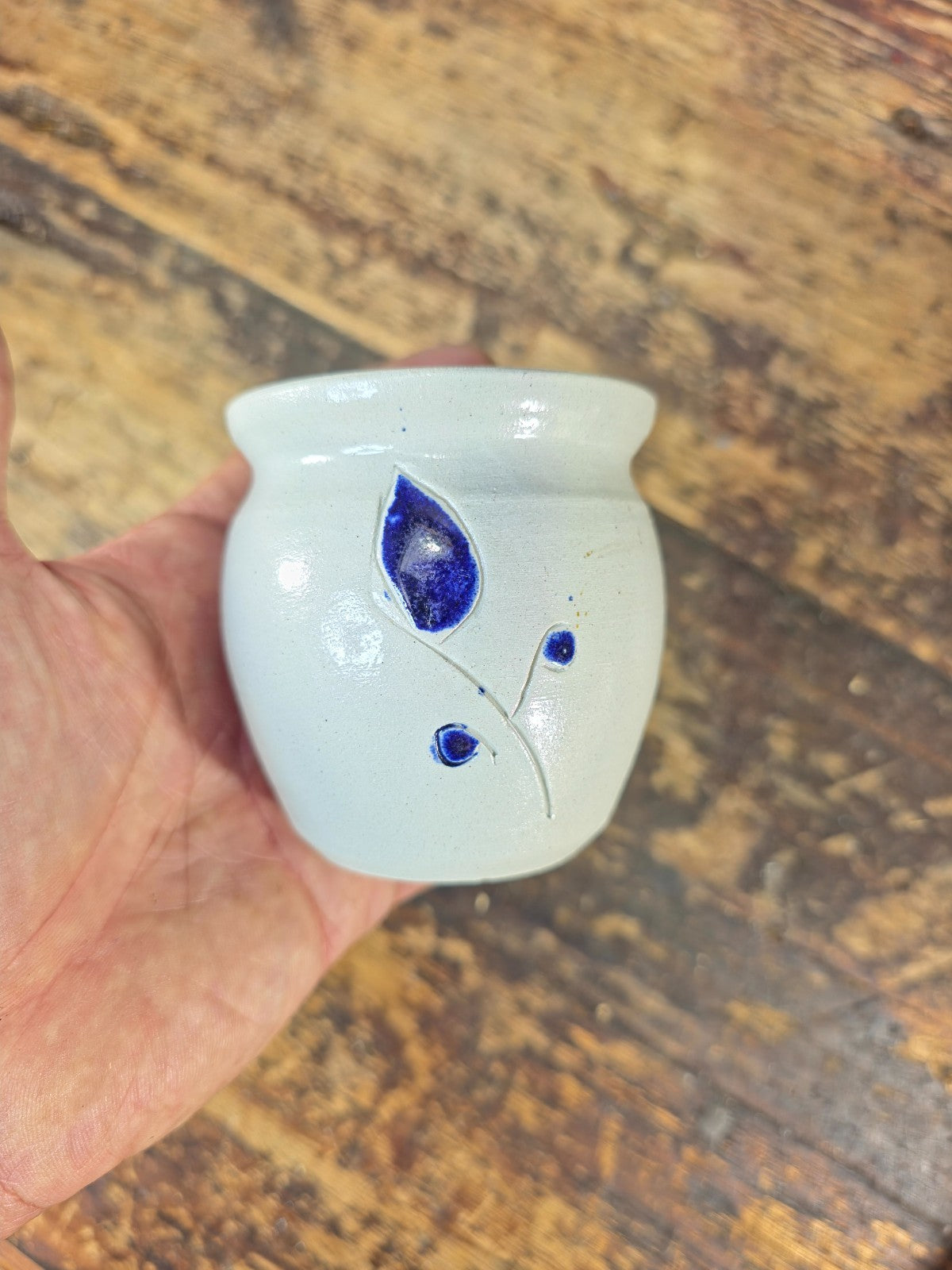 NOS Williamsburg Pottery Salt Glaze Mini Pitcher Pot Set of 3