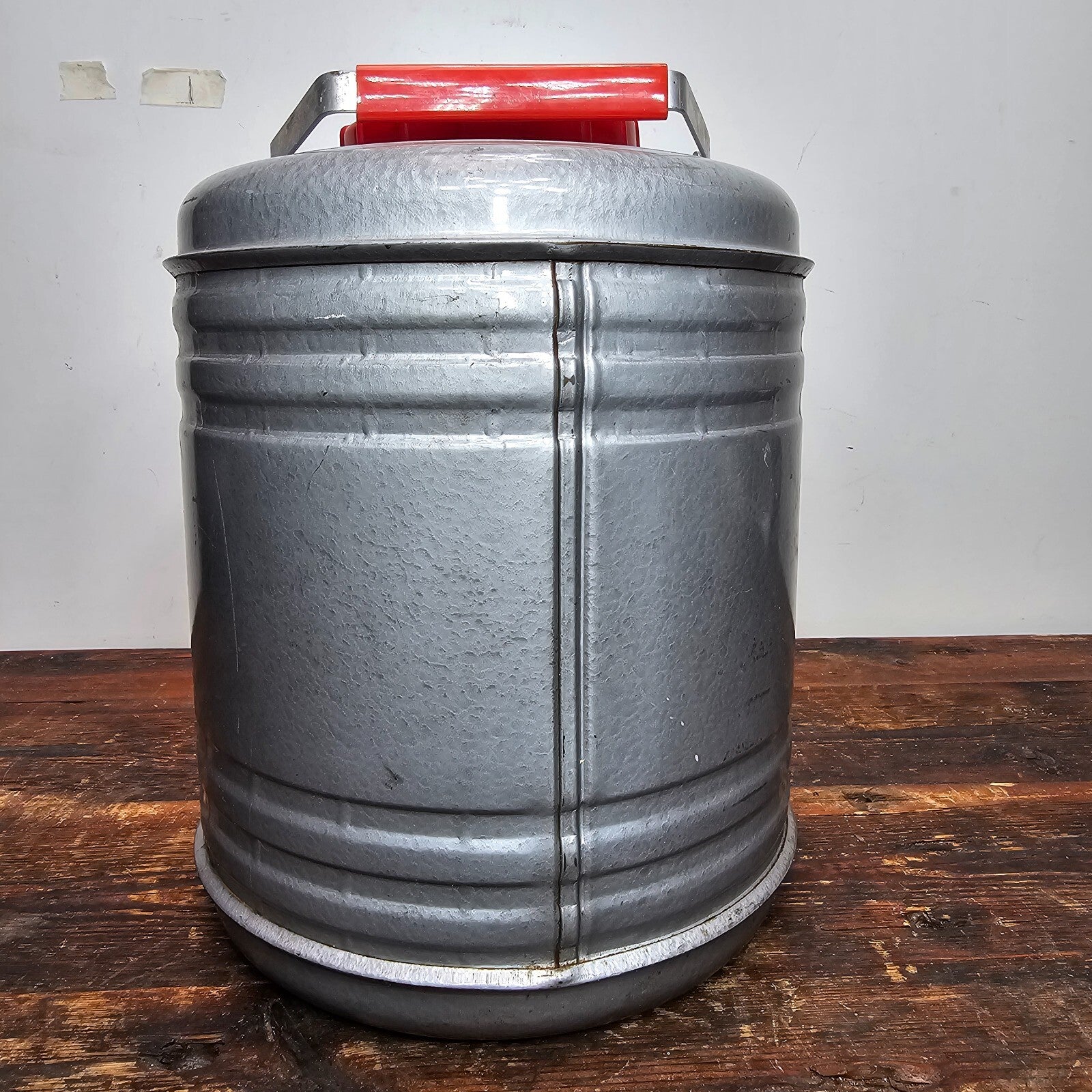 Vintage  1950s THERMASTER BOTTLE Featherweight Metal Cooler-2 Aluminum Cups USA