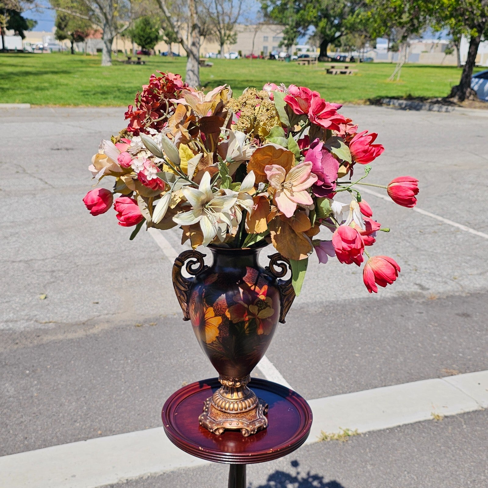 Resin Vase + Artificial Flowers Home Decor