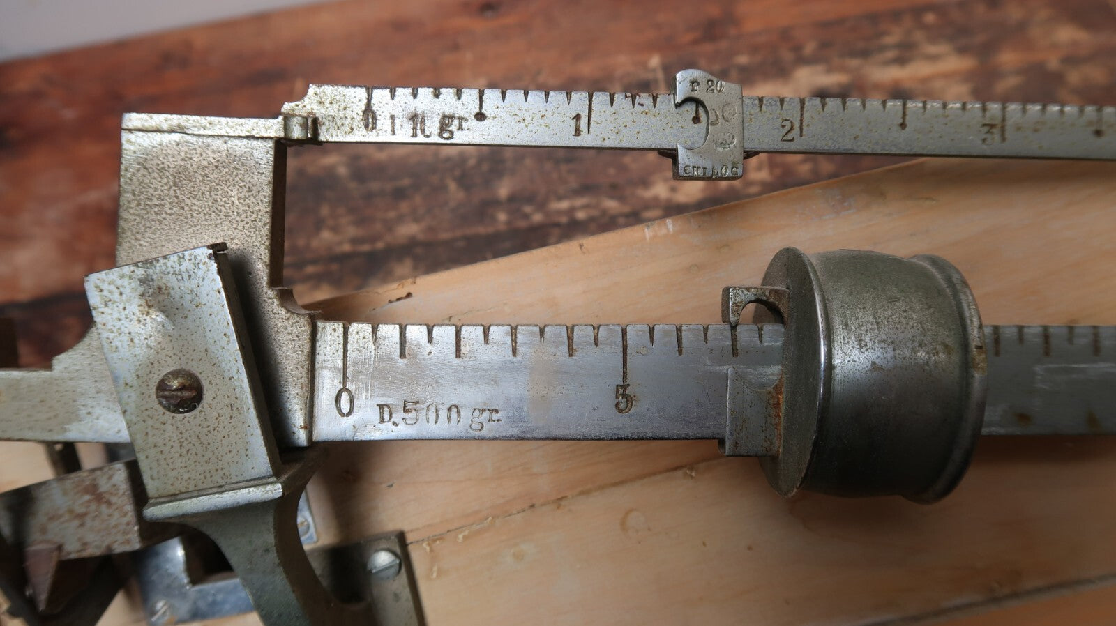 Antique P. VENTI CHILOG Scale Wood and Metal made In Italy