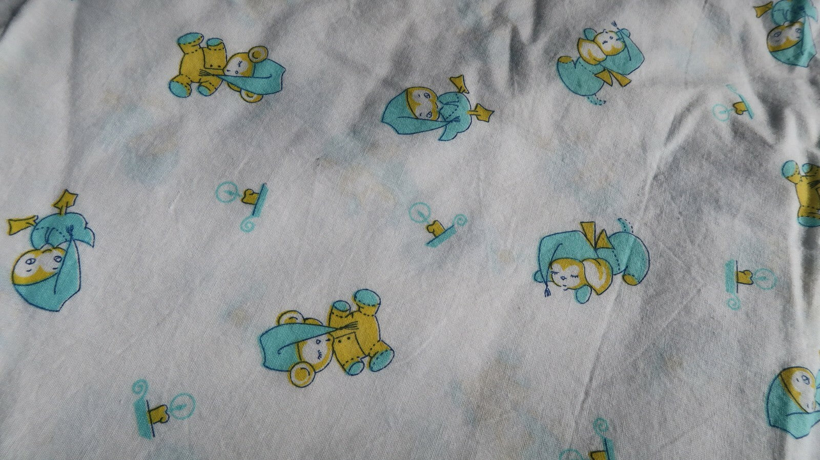 Nursery Animals Baby Woven Fabric Baby Animals Wearing Nightcap 42" x 168"