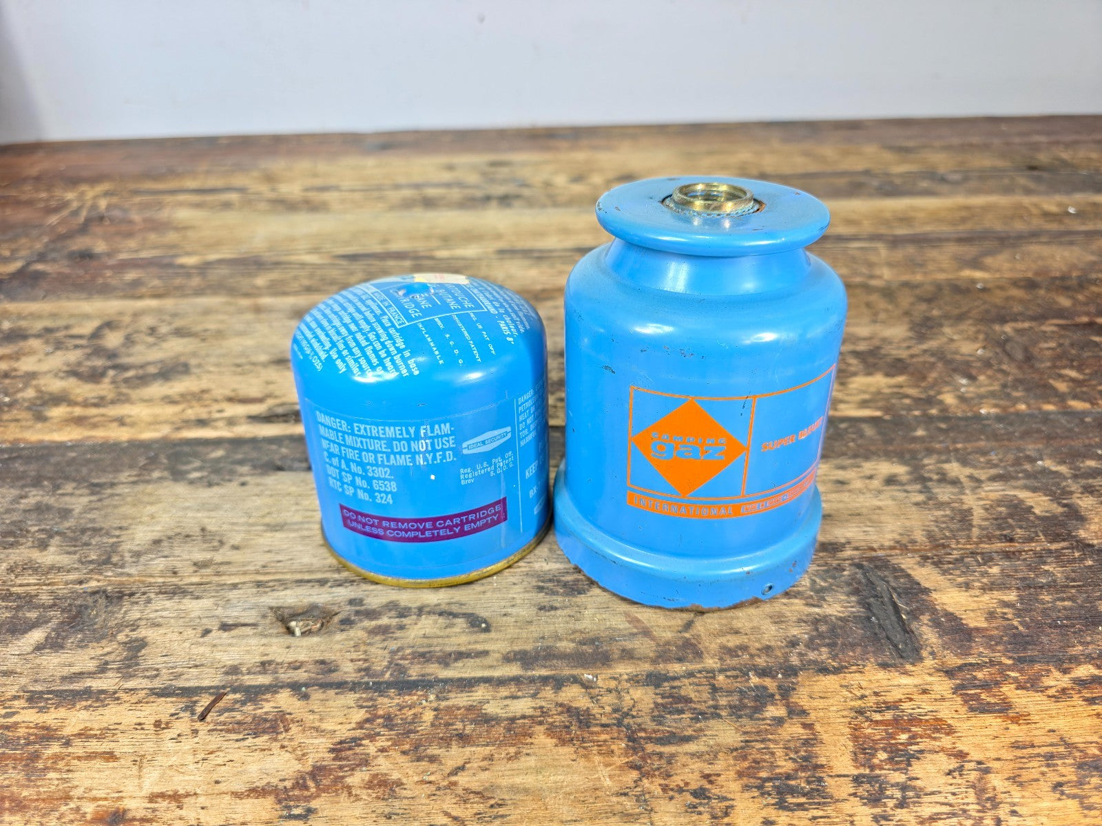 Vintage Camping Gaz “Super Bleuet” Portable Gas Stove – 1970s–80s, France