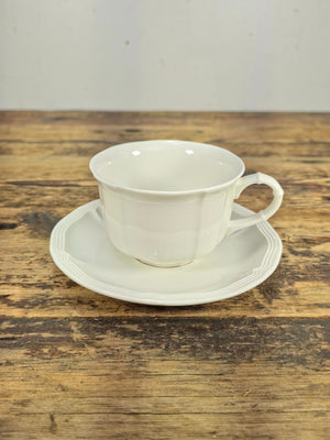 Villeroy &  Boch Manoir Flat Cup & Saucer