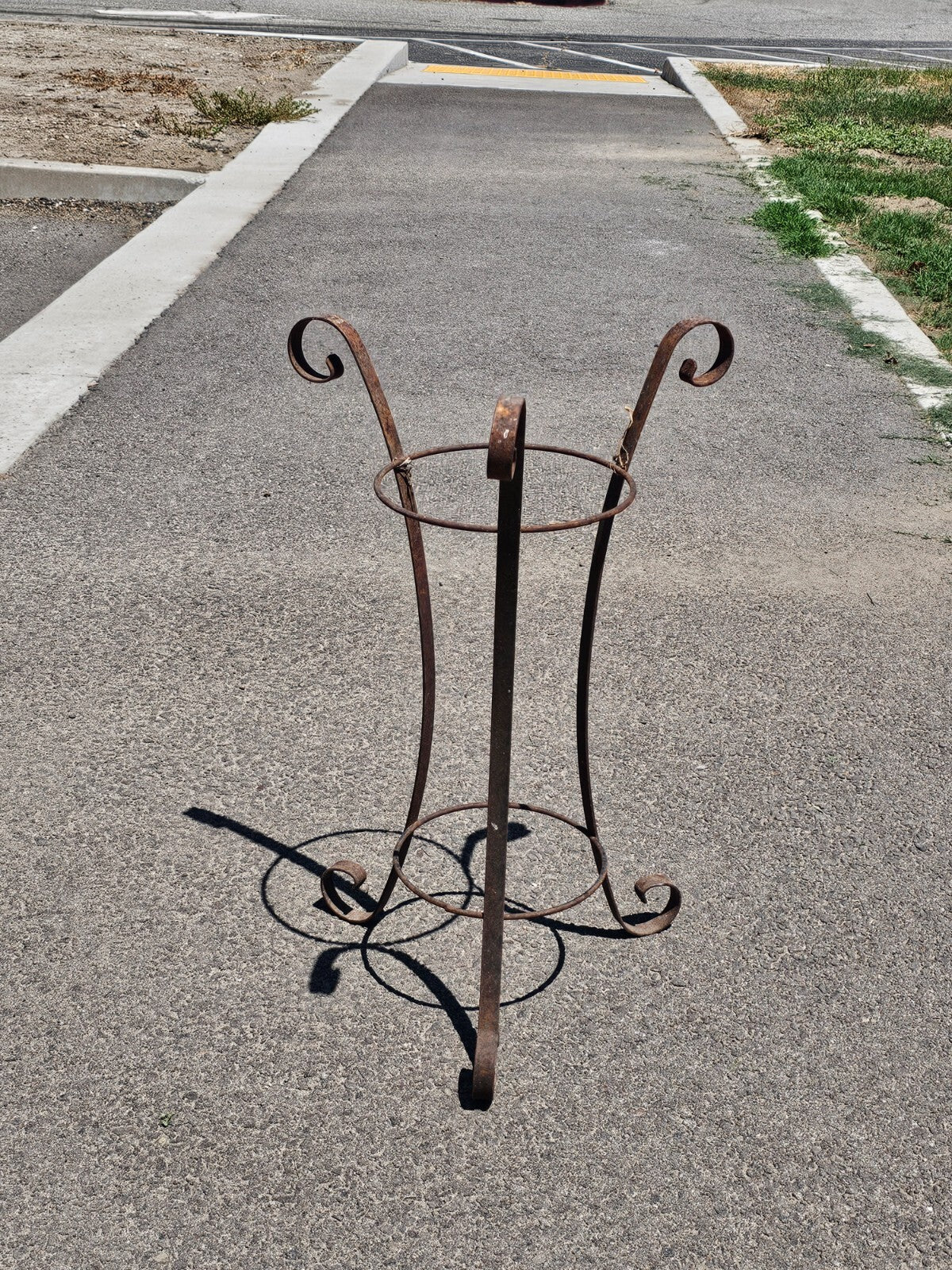 Spanish Revival Style Metal Scroll Planter Holder Stand 26.5" H