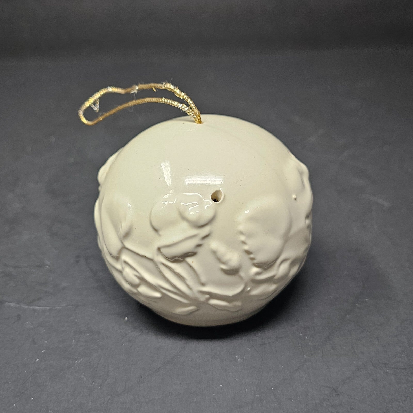 Vintage Ceramic Pomander  3" Dia x 2.5" H