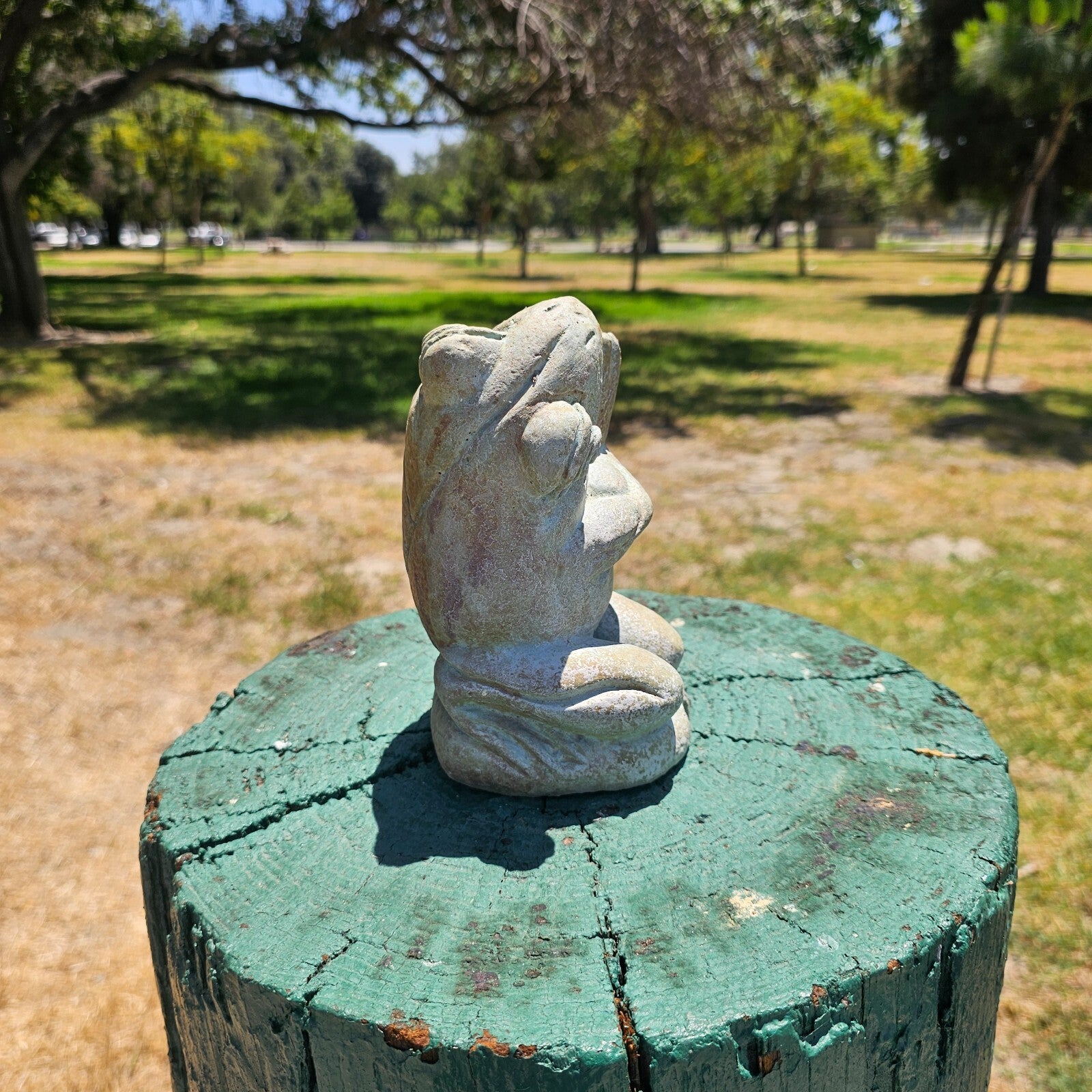 Concrete Yoga Frog  Weathered Garden Statue Decor 4" x 4" x 7" H
