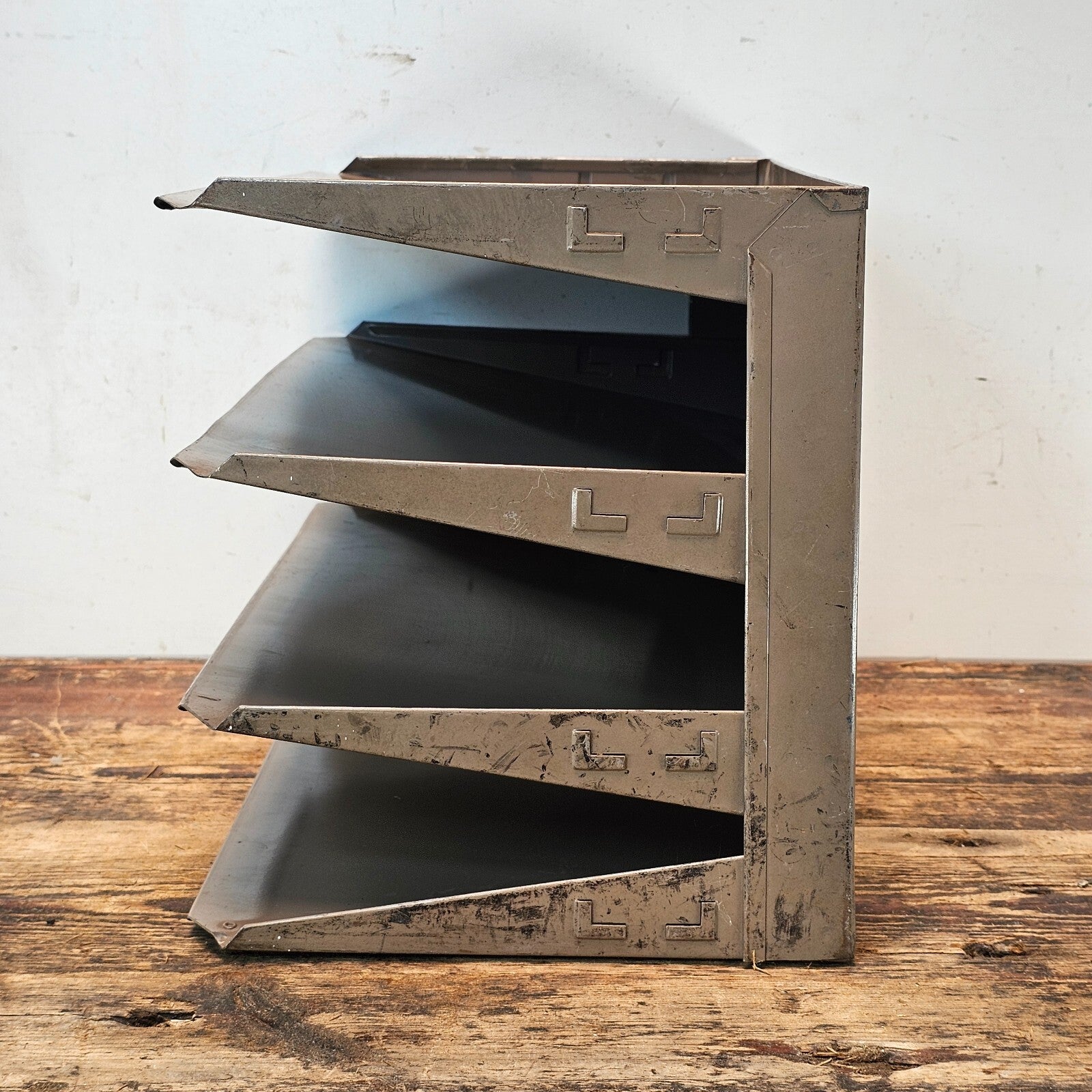 Vintage Hunt Lit-Ning 4-Tier Wall-Mounted / Desktop Steel File Organizer
