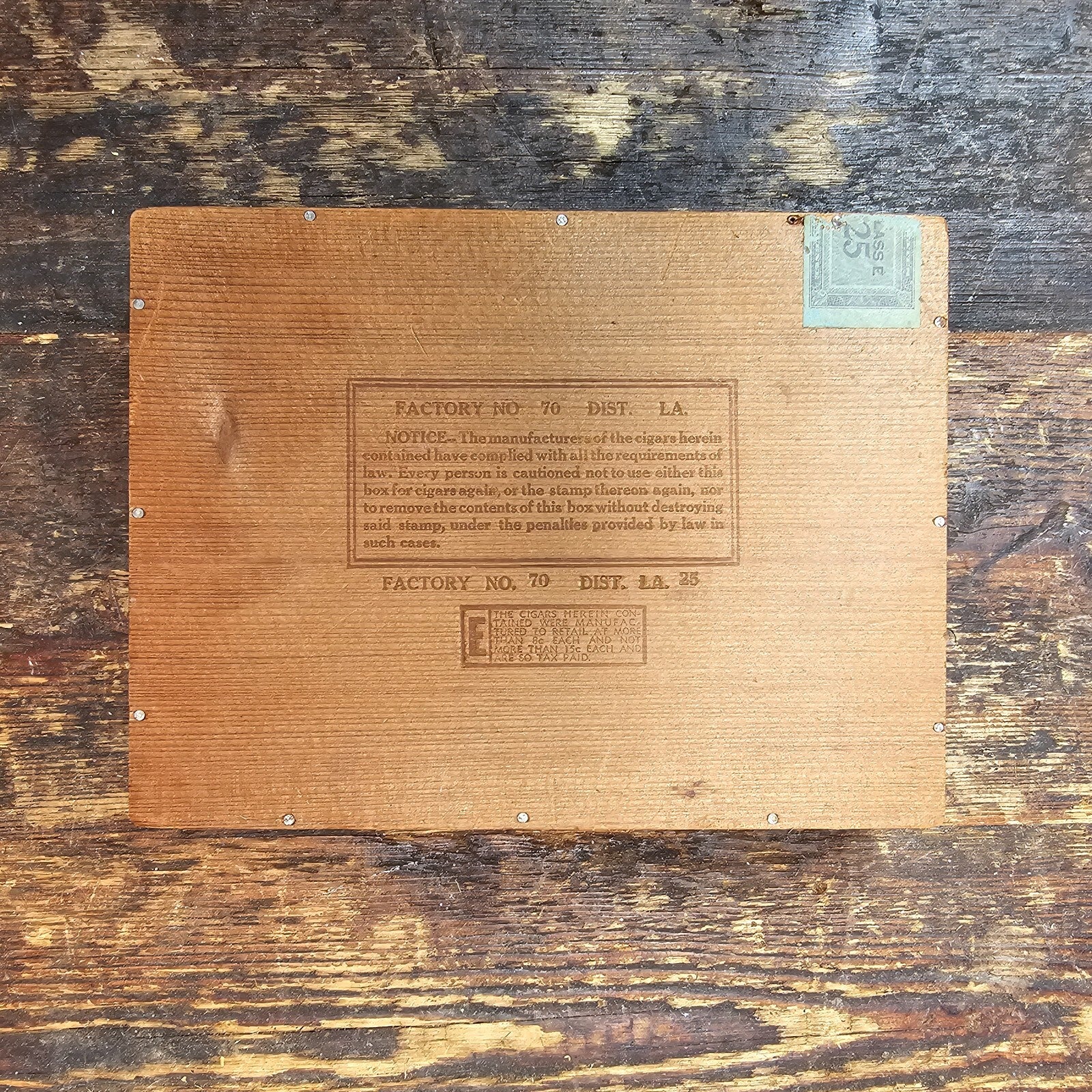 Vintage Aurelia Biltmore Cigar Box  7.75" x 6" x 1.5"