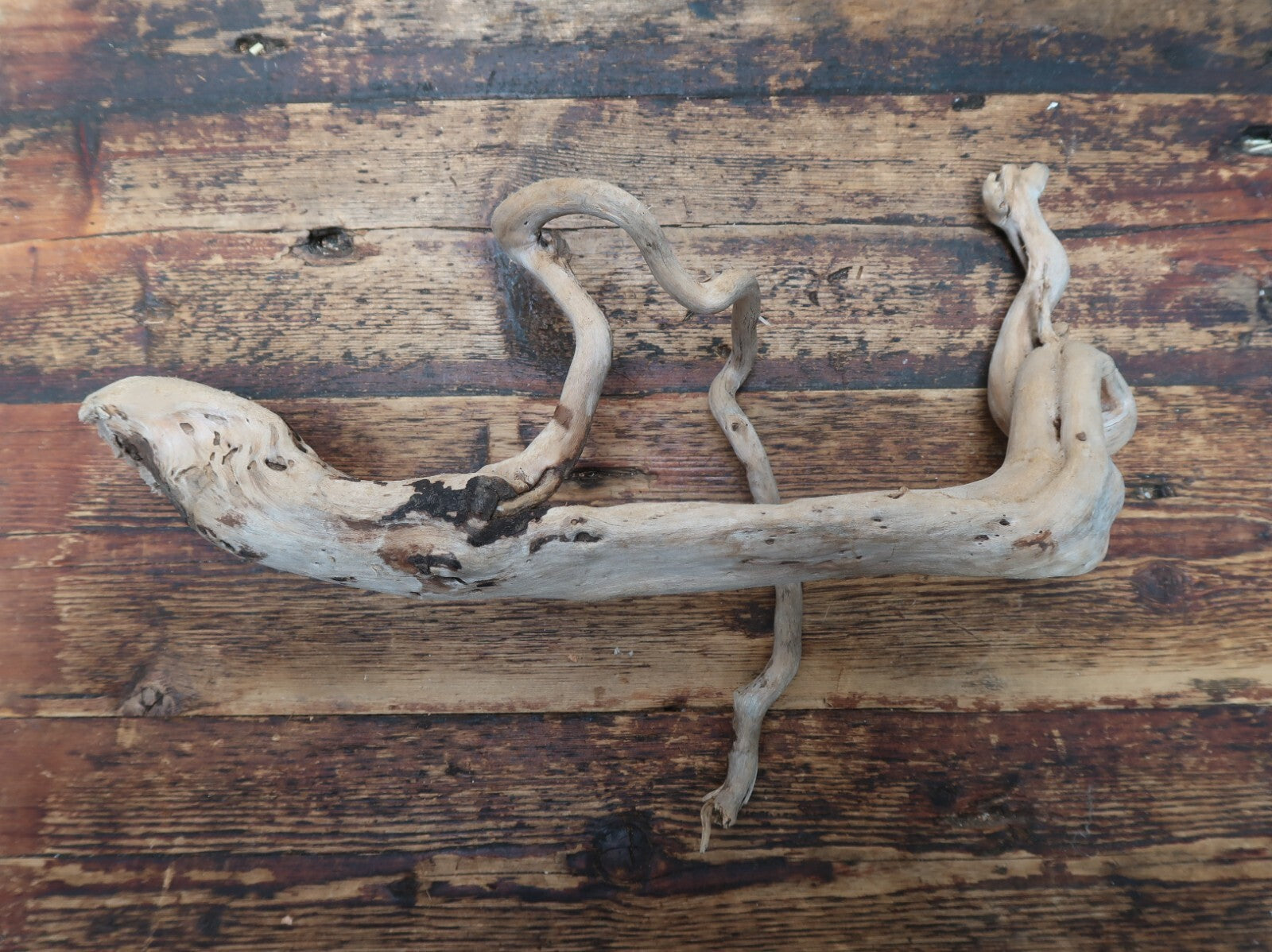 Driftwood Decor  17" L x 4.5" H x 10" W