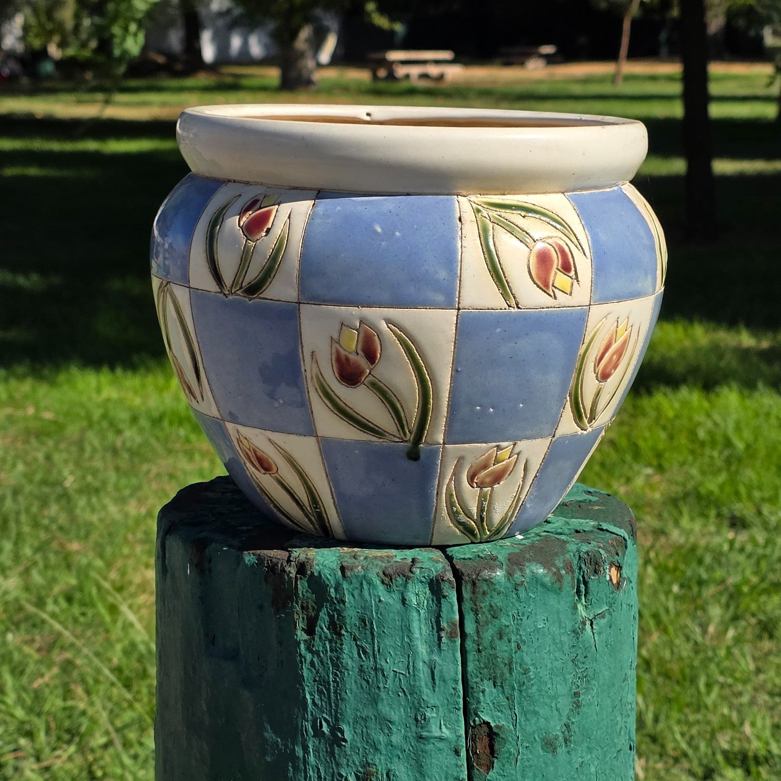 Studio Art Ceramic Planter Pot with Tulip Checkerboard Pattern Signed 9"Dia