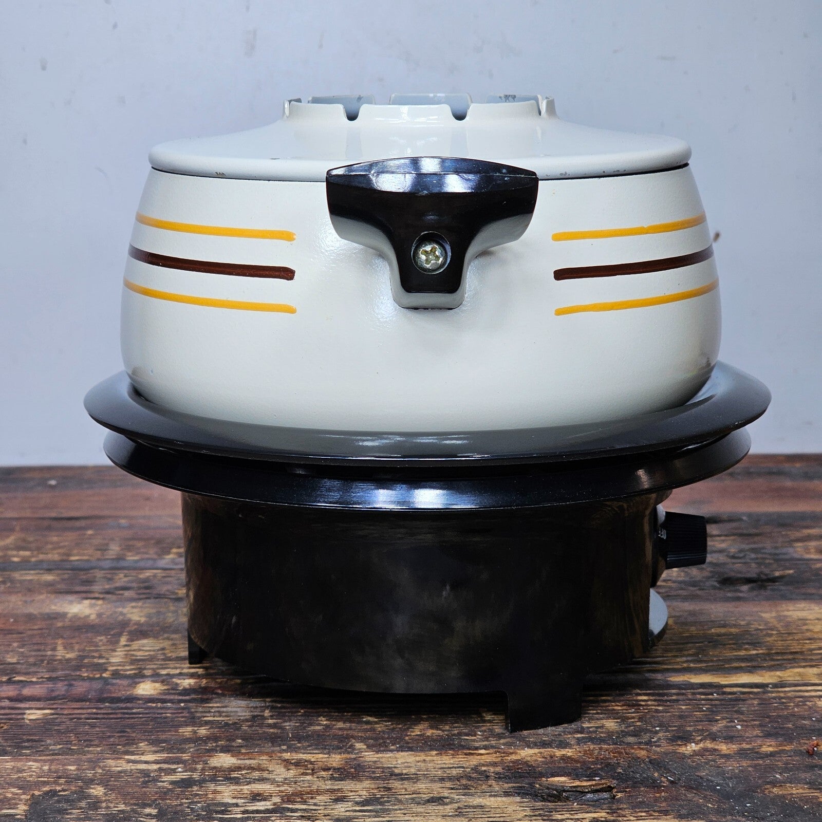 1980s Regal Mardi-Gras Electric Fondue Set Retro Design Made In USA NOS