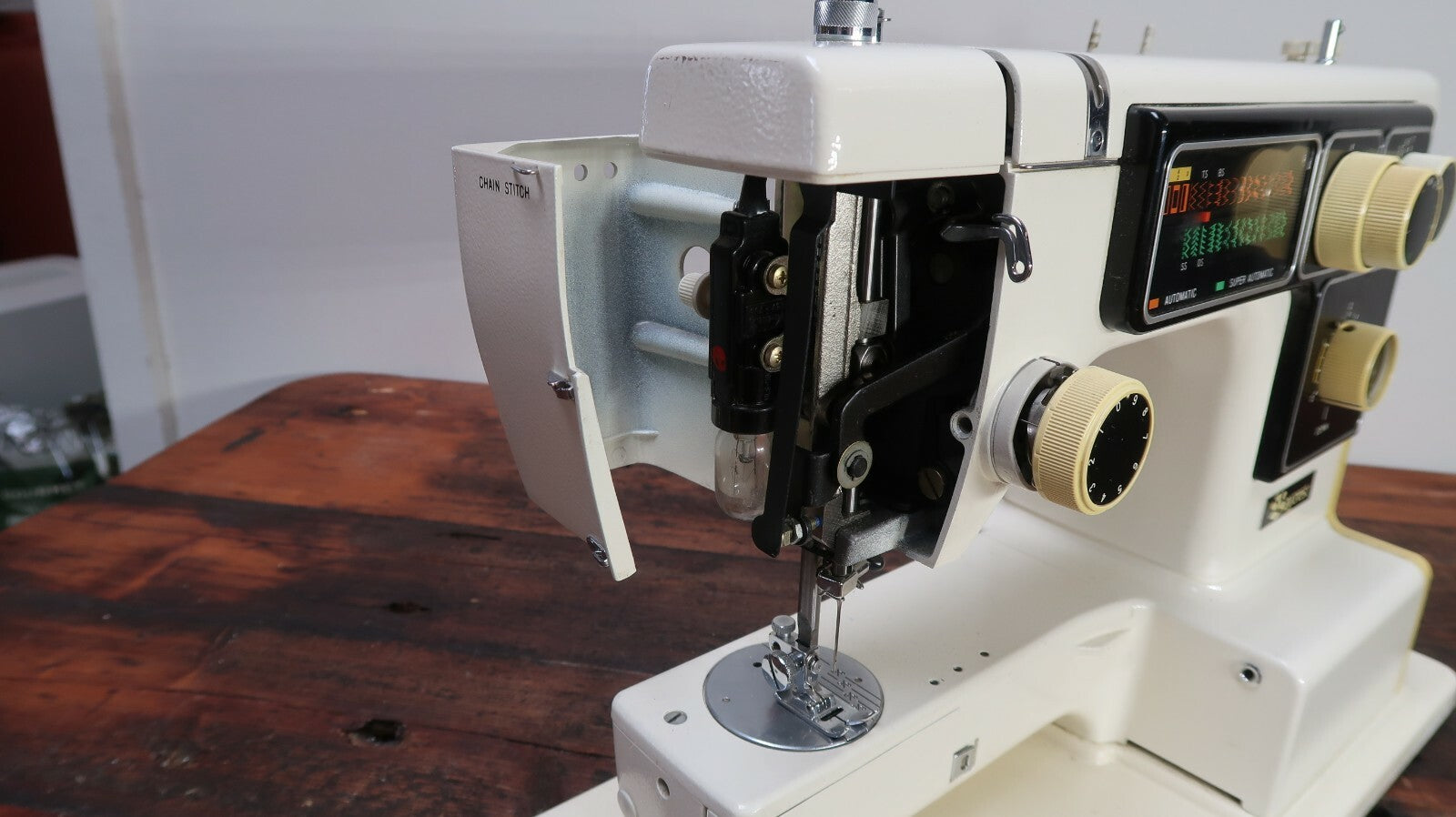 Vintage Baycrest Sewing Machine 1960's Model 1005 (Parts Only)(Sold AS-IS)