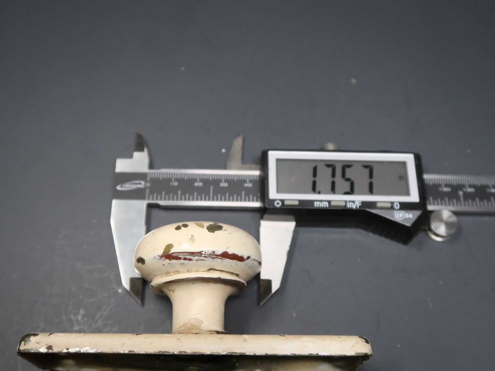 Antique Window Sash Lock Latch Hardware Knob Shabby Chic White (A)