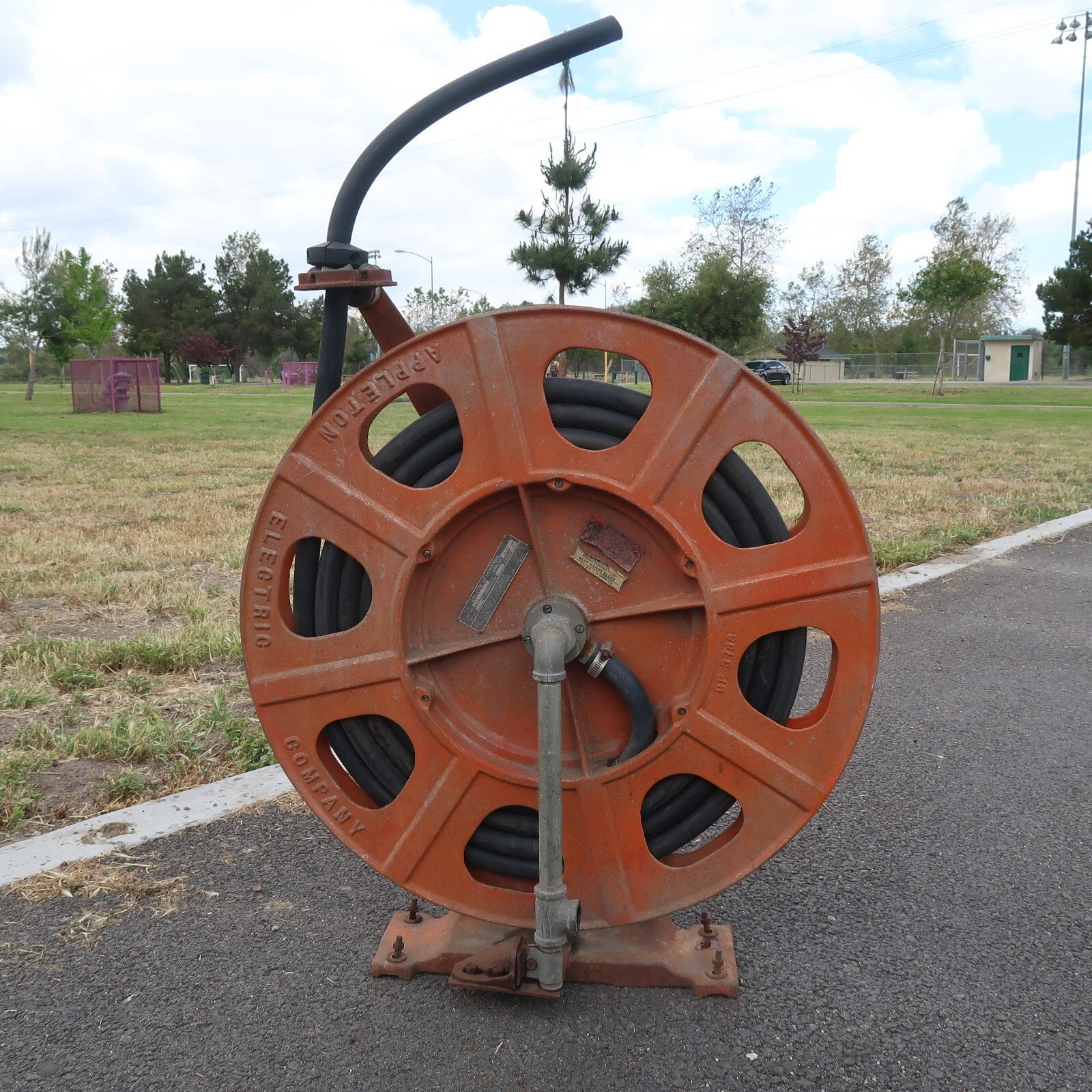 Antique APPLETON AIR LIQUID REEL BP 3788 Orange 1930s Large 99 lbs.!!