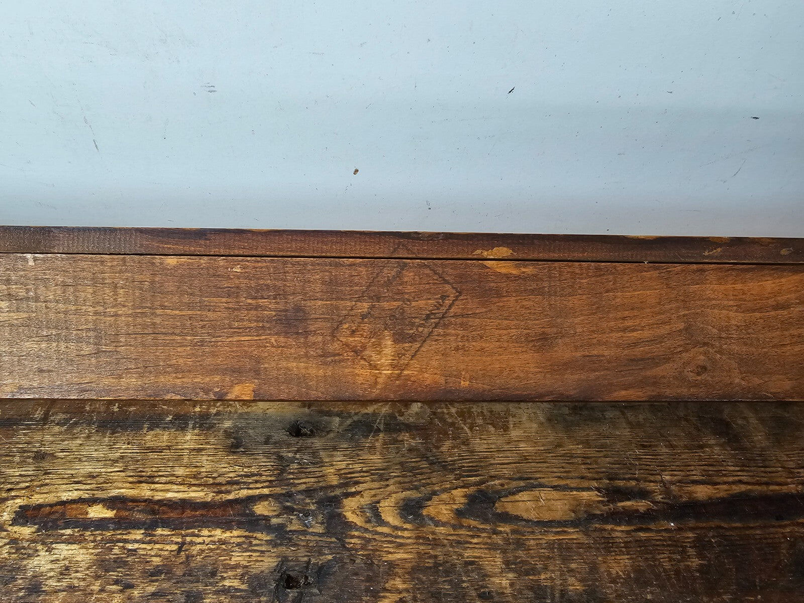 Sheryn's Maple Of California Wall Mount Kitchen Utensil Rack With Plate Groove