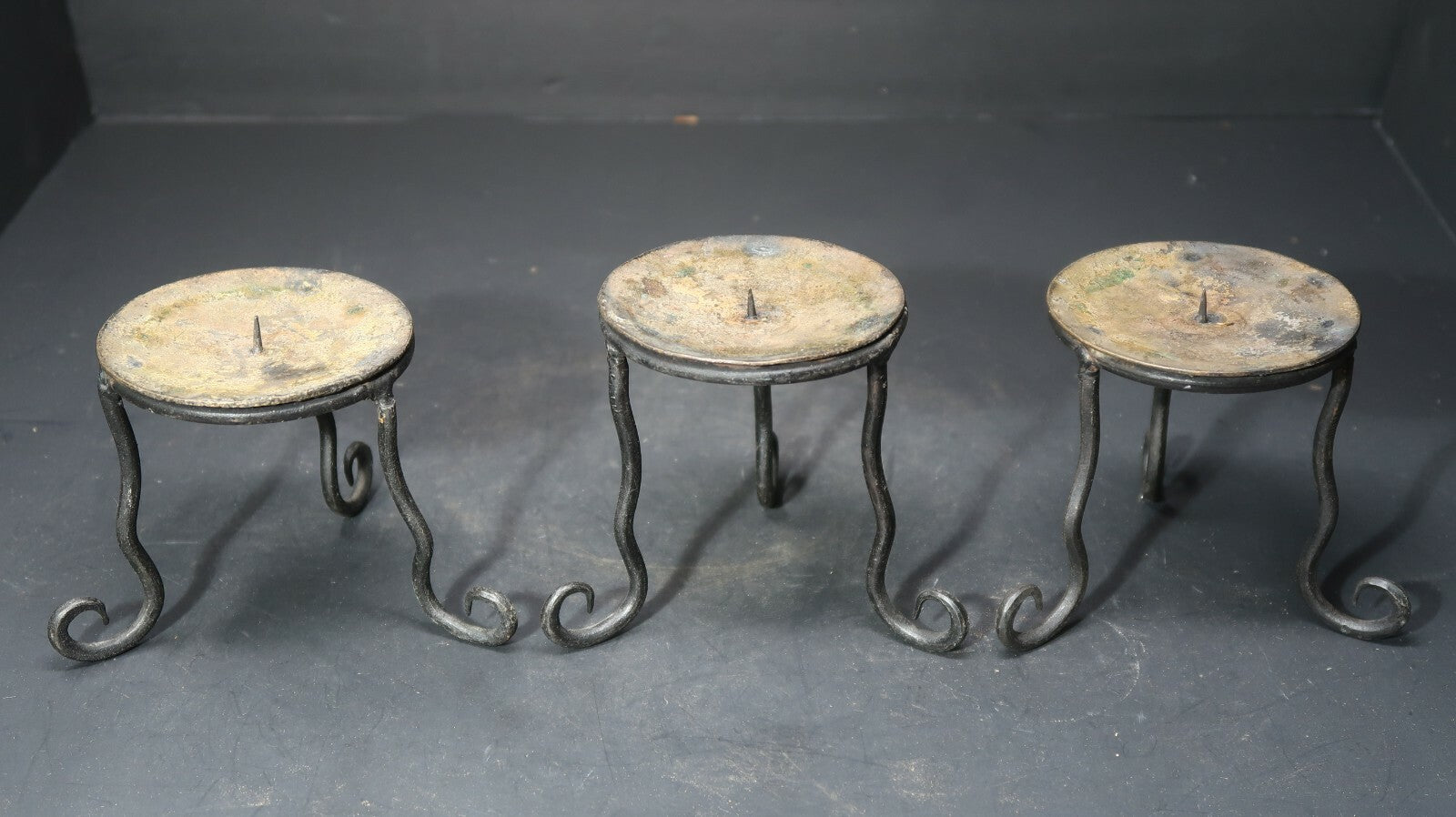 Set of 3 Rustic Metal Candle Holders with Scroll Legs Table Top Candle Holders