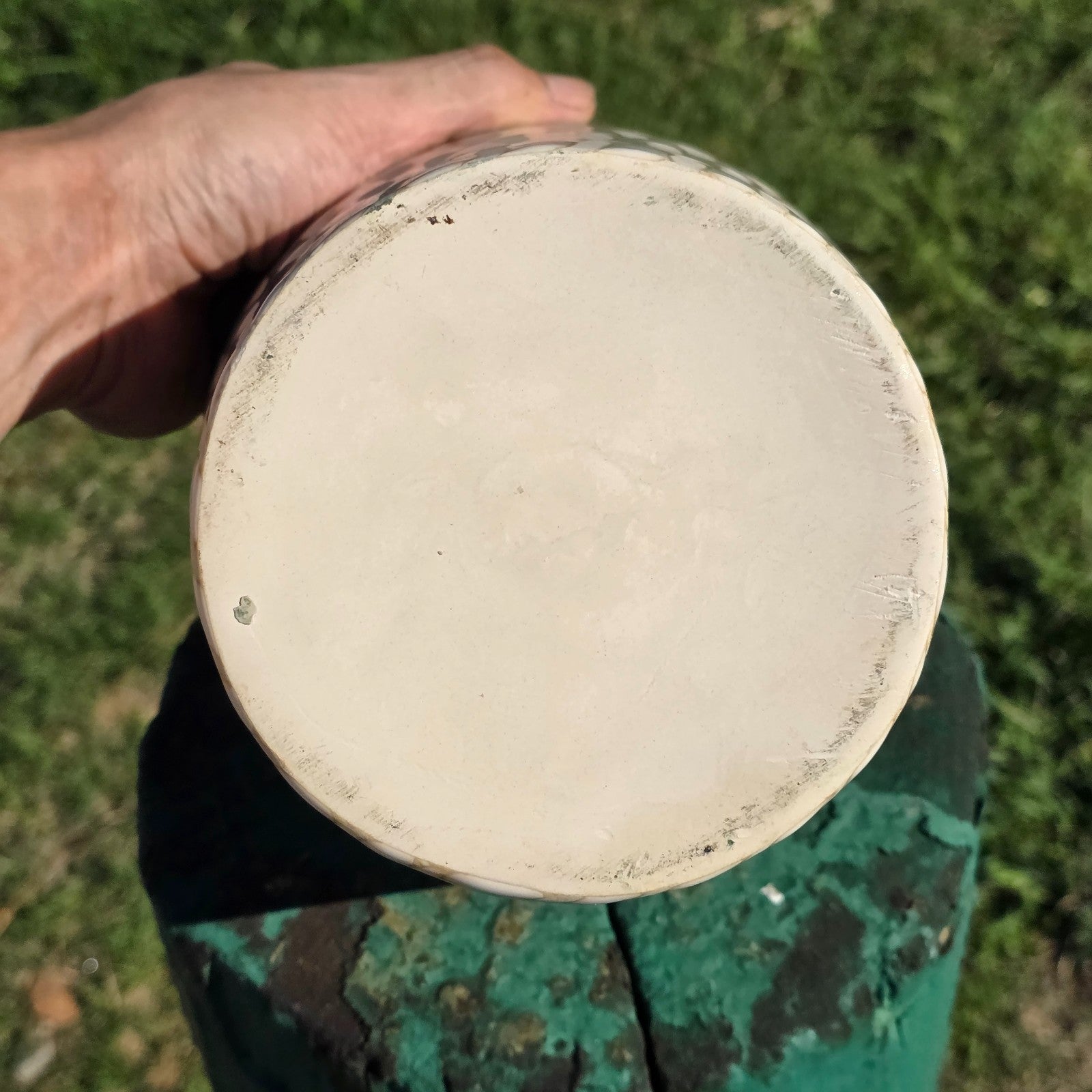 Modern Ceramic Planter with Carved Pattern, 7-Inch Pot