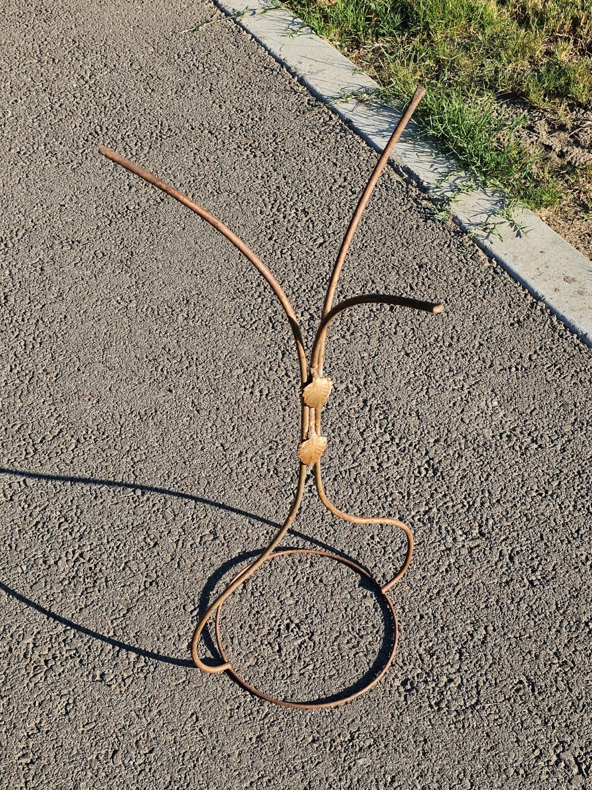 Vintage Metal Wire Plant Stand 29"H