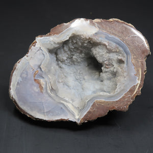 33.5oz. / 952g  Polished Natural Agate Geode (L 6" x H 4" x D 3")