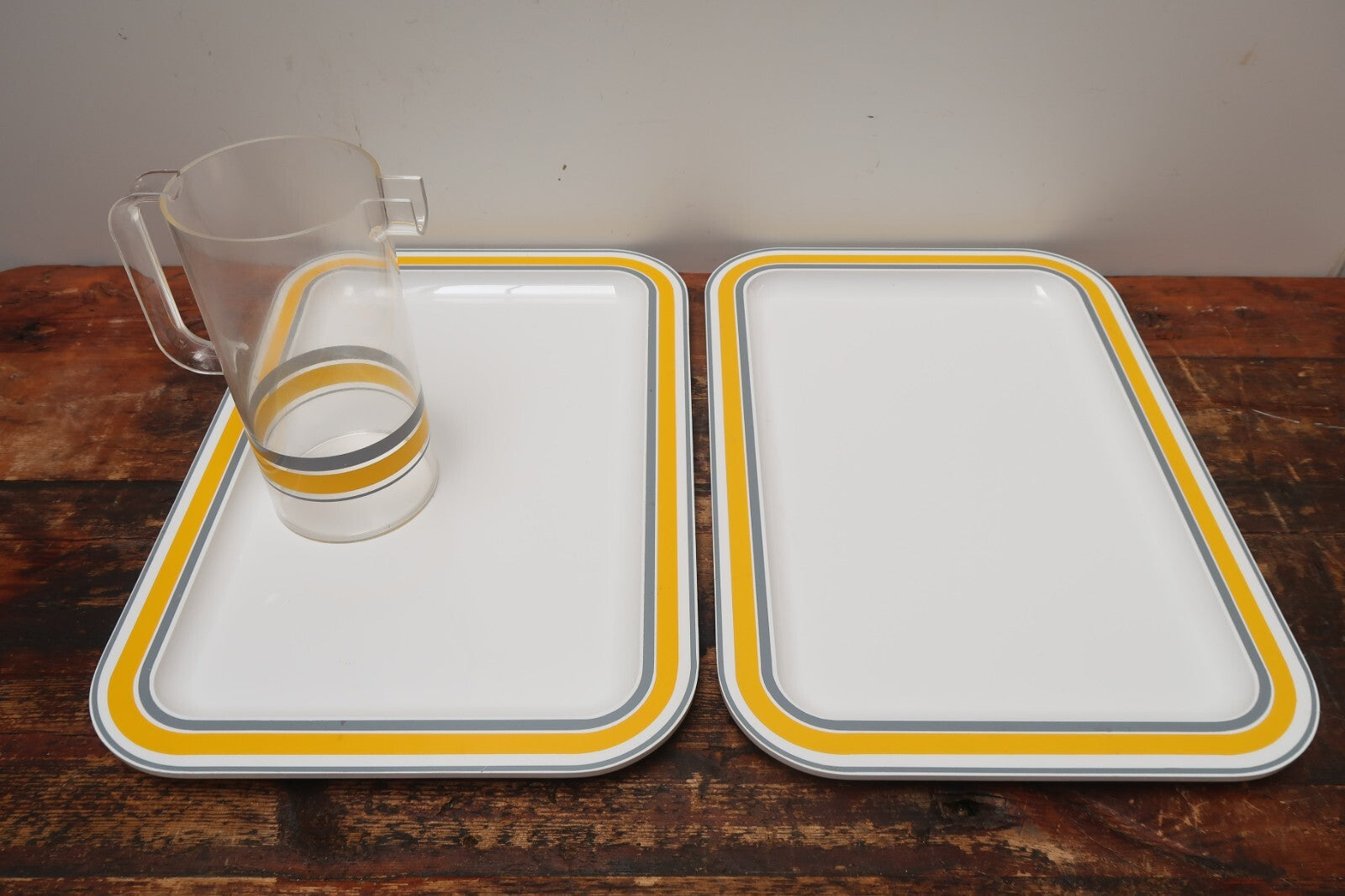 GUZZINI Acrylic 2 Serving Trays & 1 Pitcher by Paolo Tilche 1970's (Set of 3)