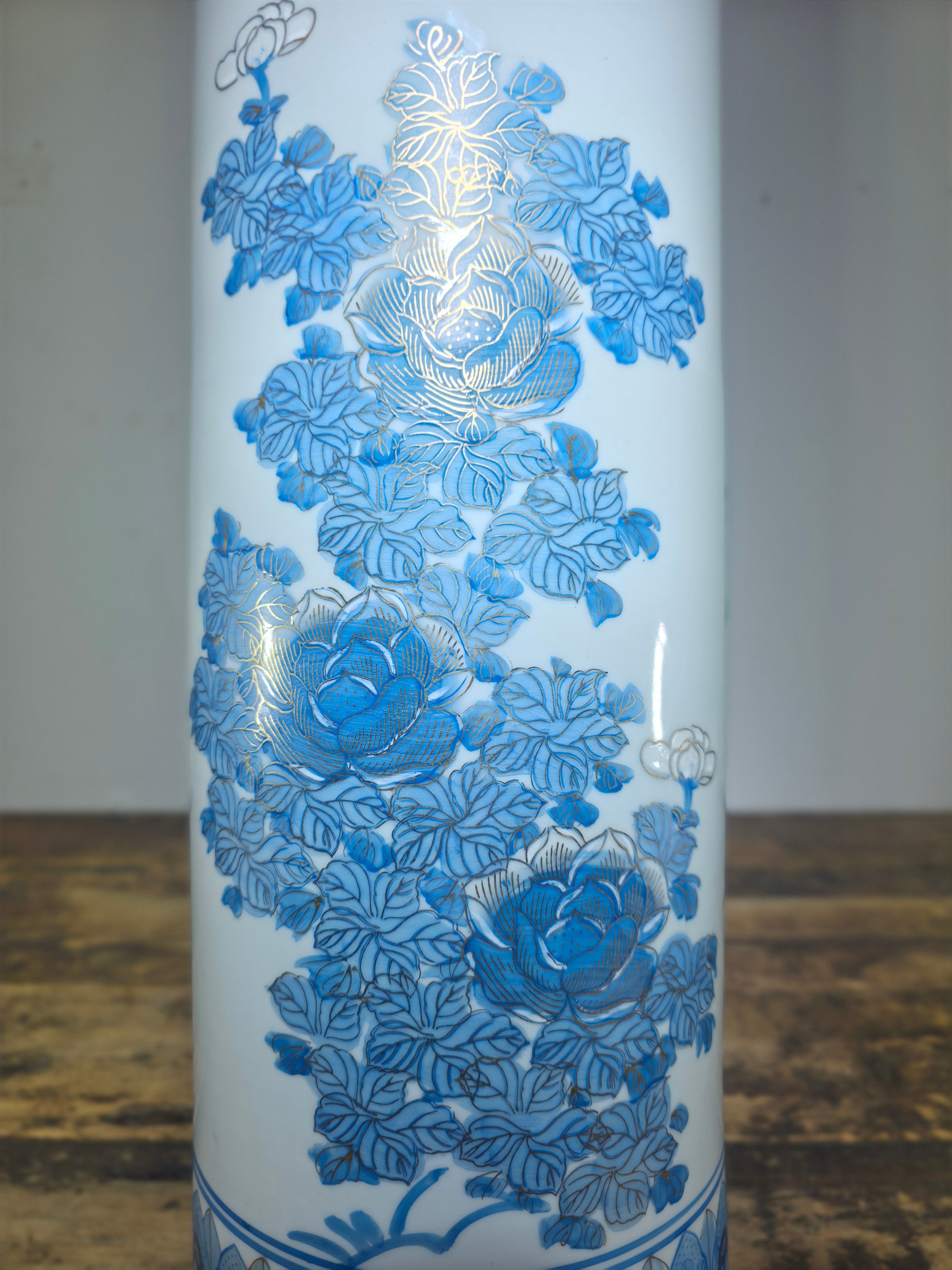 18" Vintage Kutani Vase Umbrella Stand Blue & White Gold Peony Bunho Japan